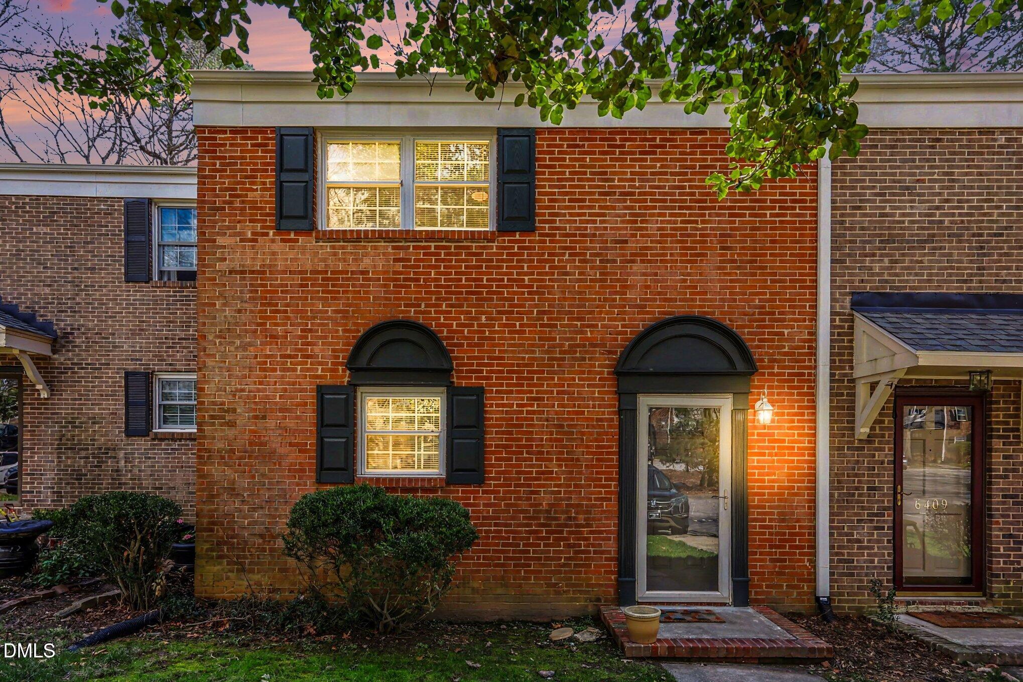 6407 New Market Way Property Photo 4