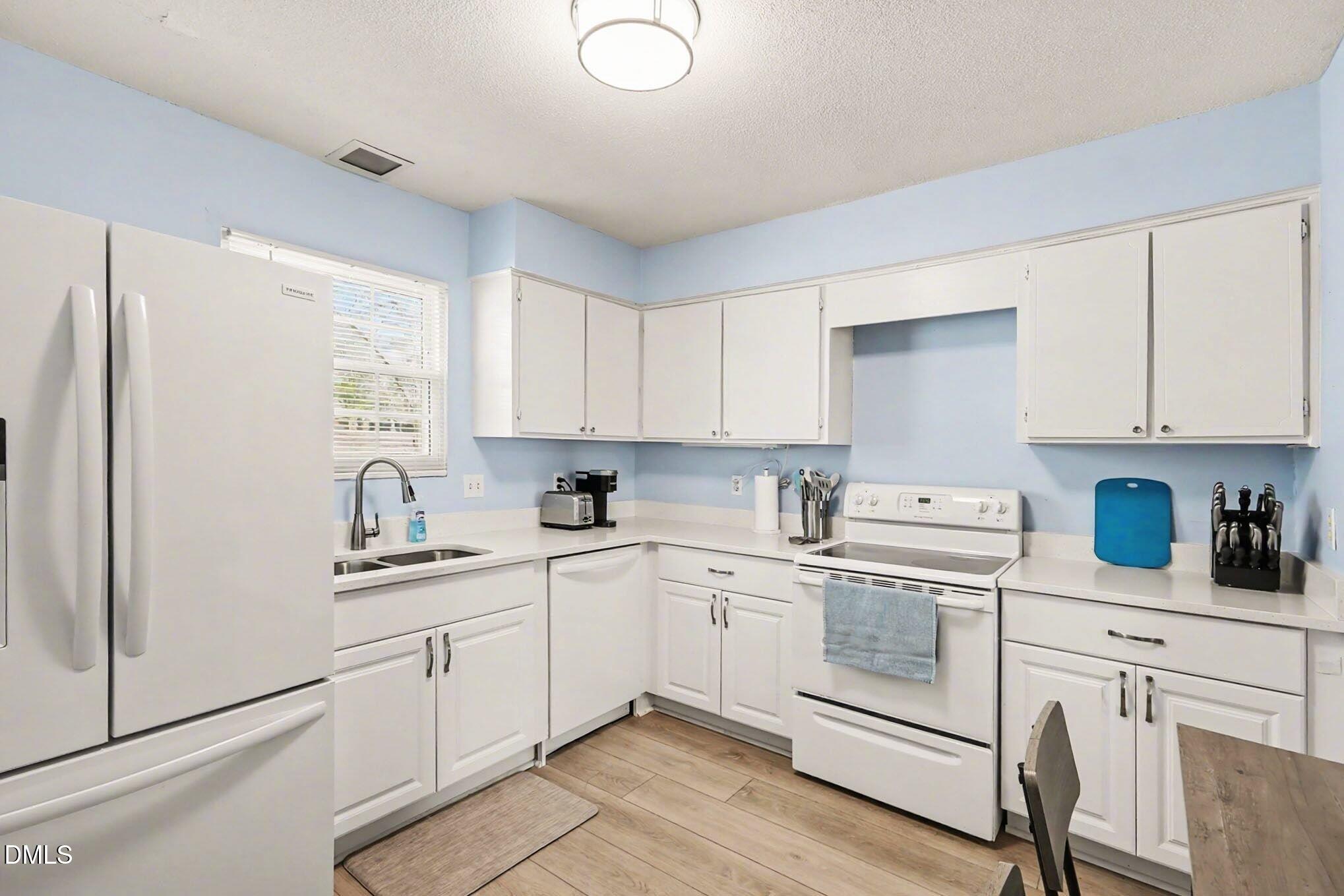 6407 New Market Way Property Photo 9