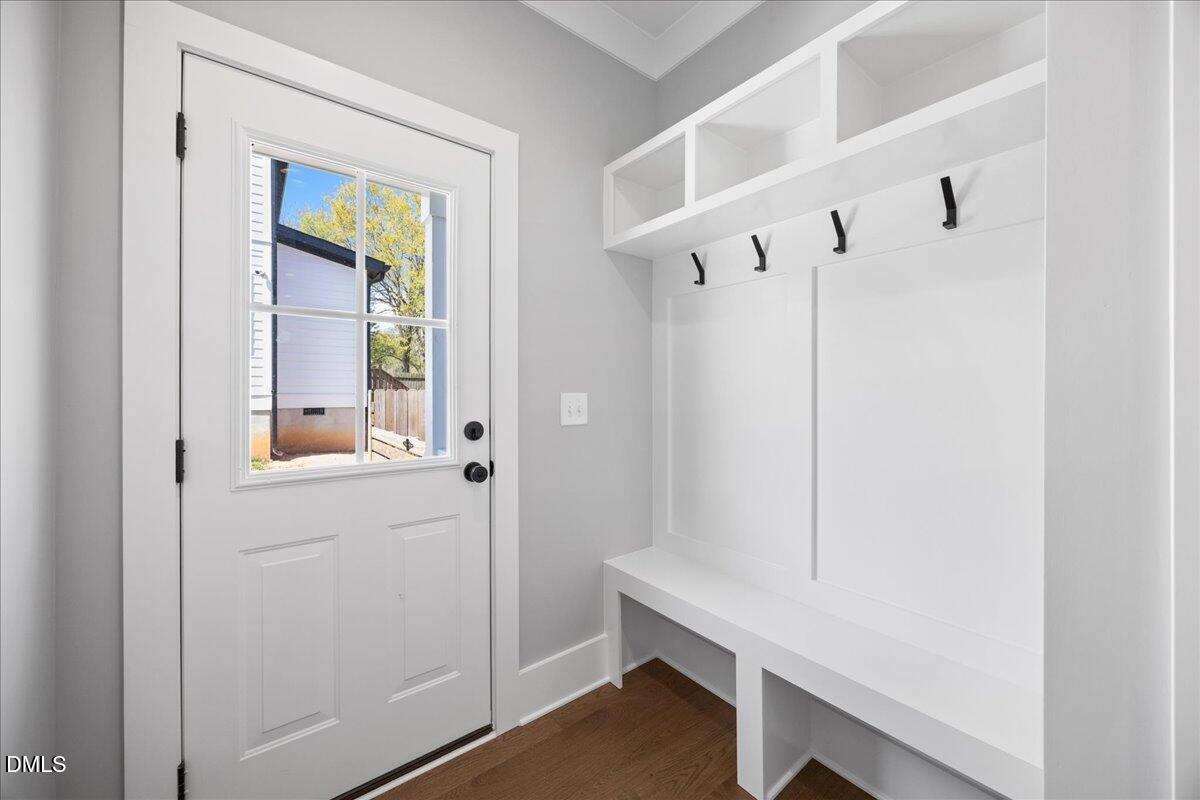 2521 Newbold Street Property Photo 3