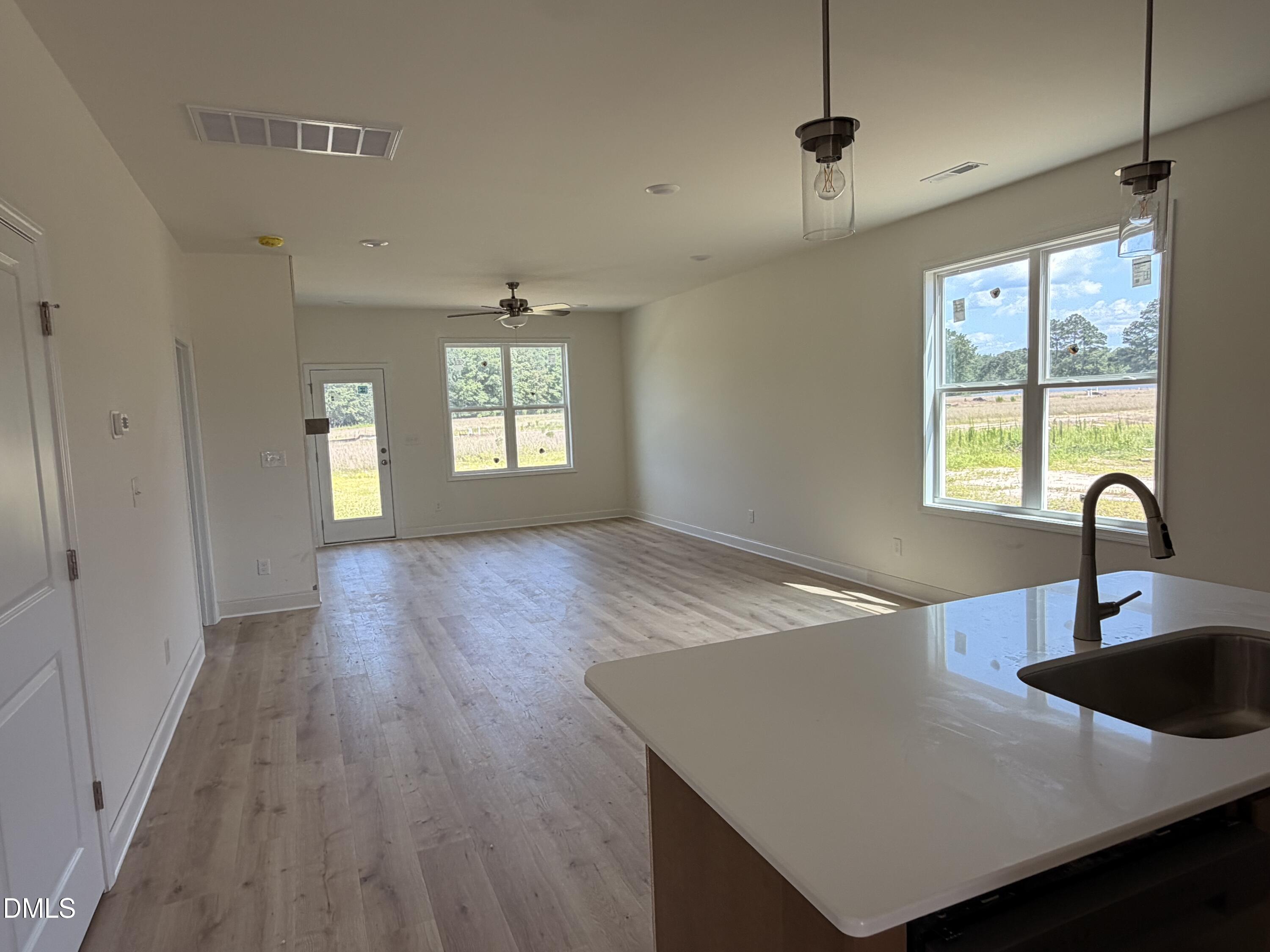 60 W Coulter Court Property Photo 4