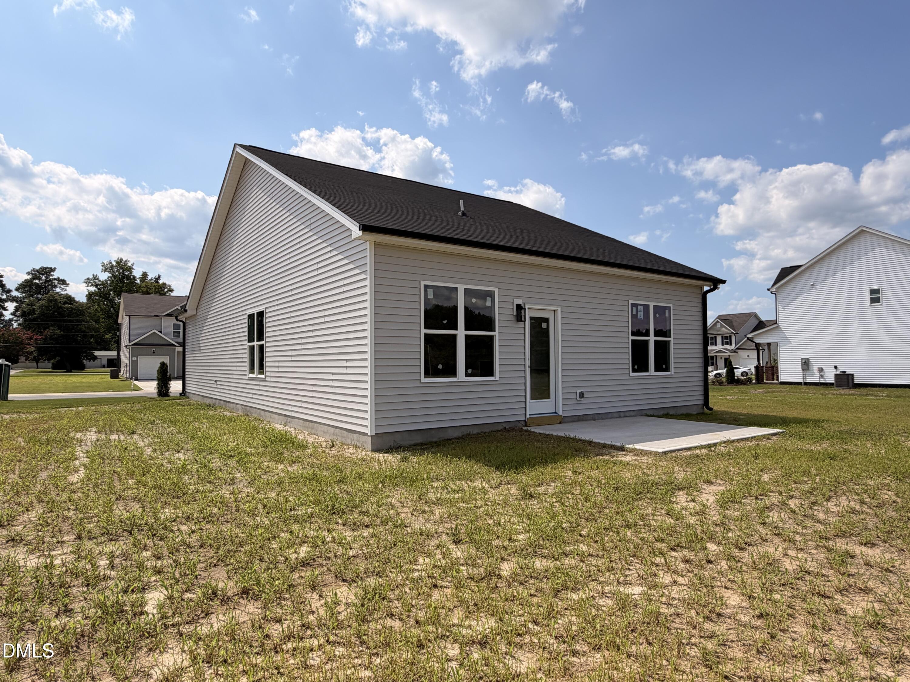 60 W Coulter Court Property Photo 8