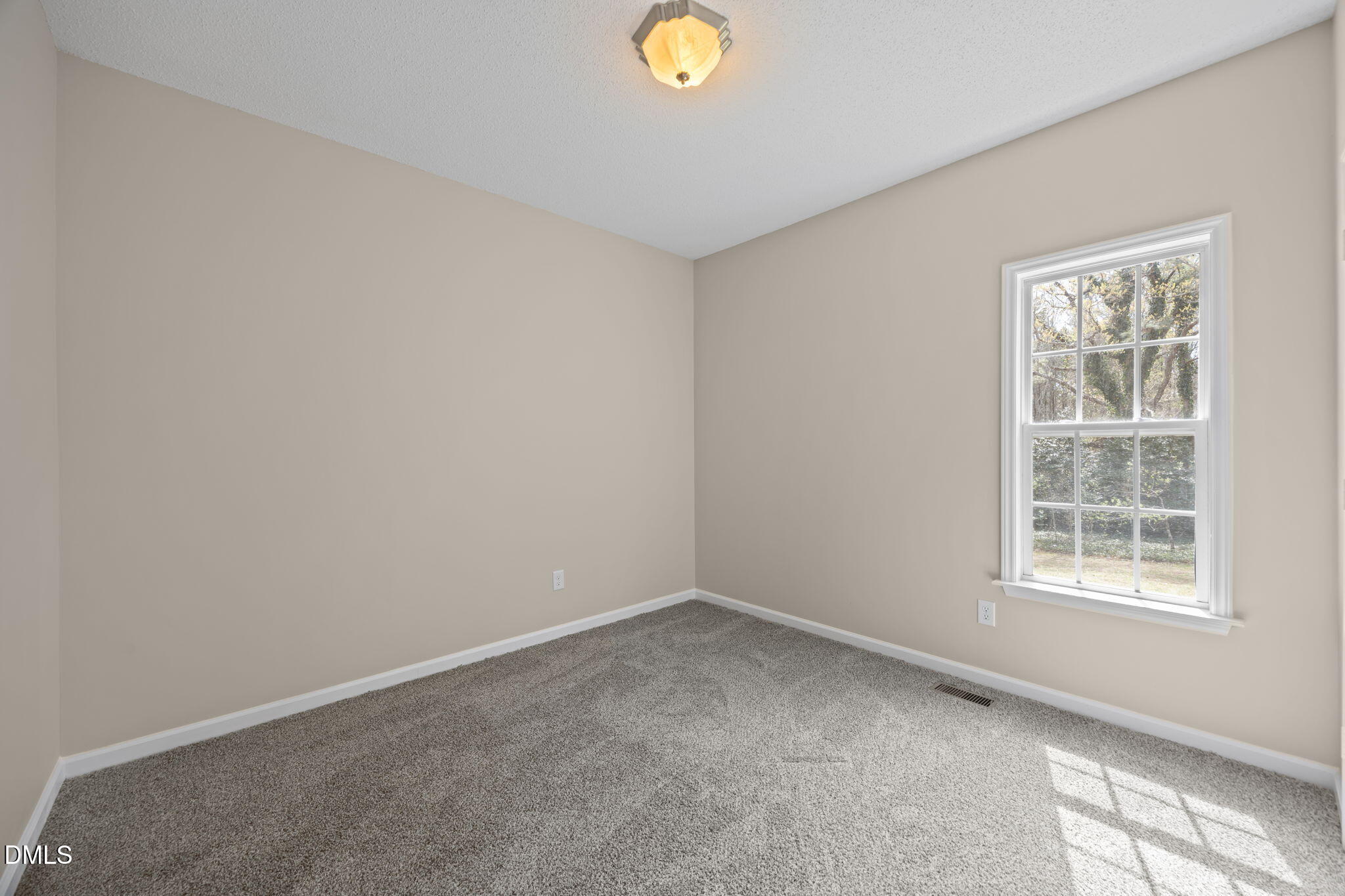 96 Clarence Lane Property Photo 21