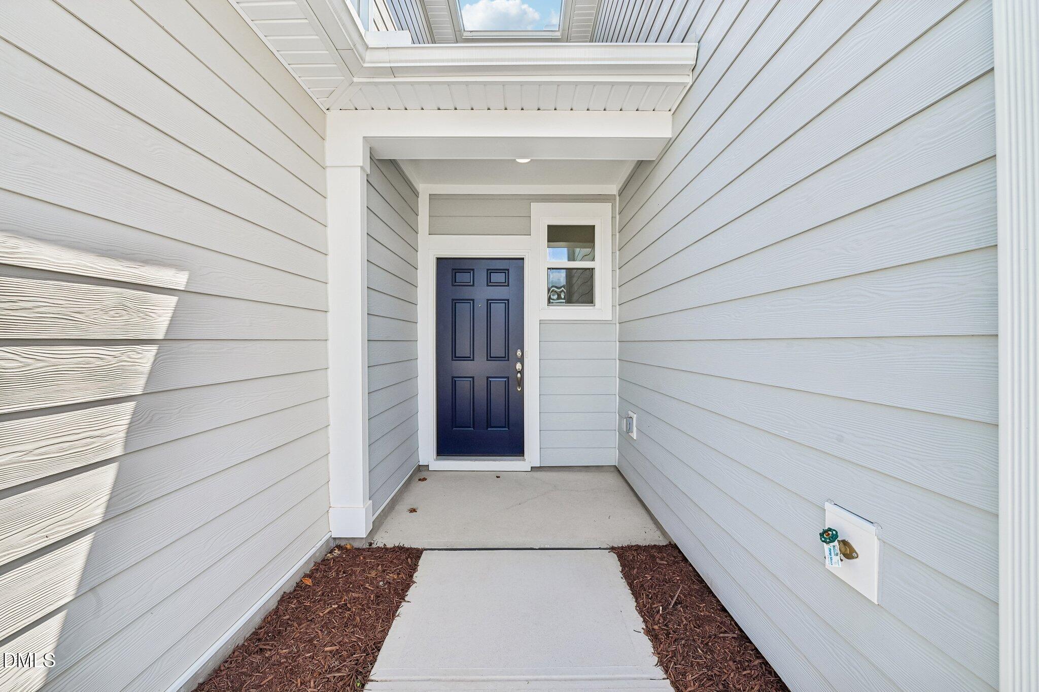2028 Oakdale Drive Property Photo 2