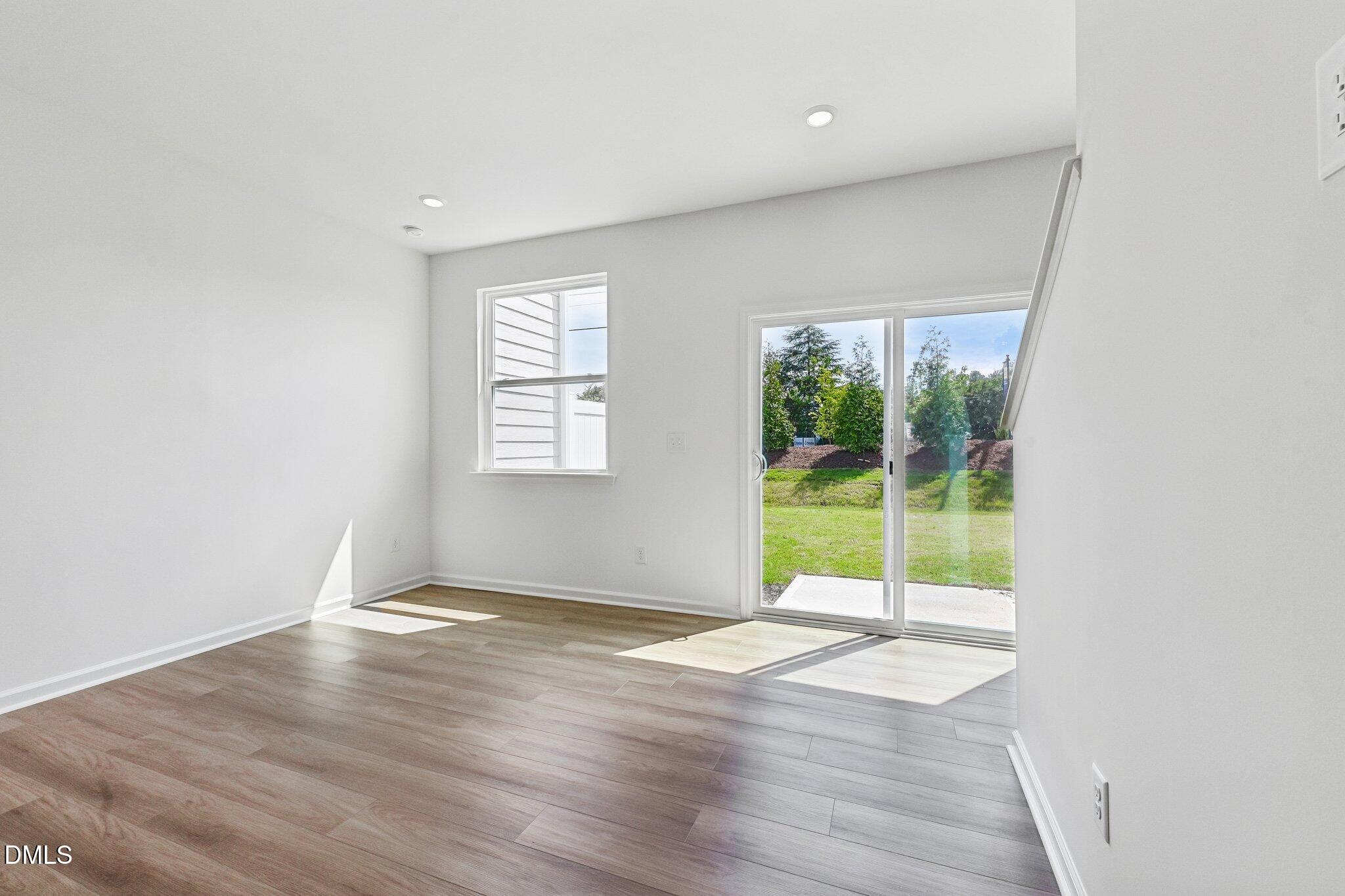 2028 Oakdale Drive Property Photo 5