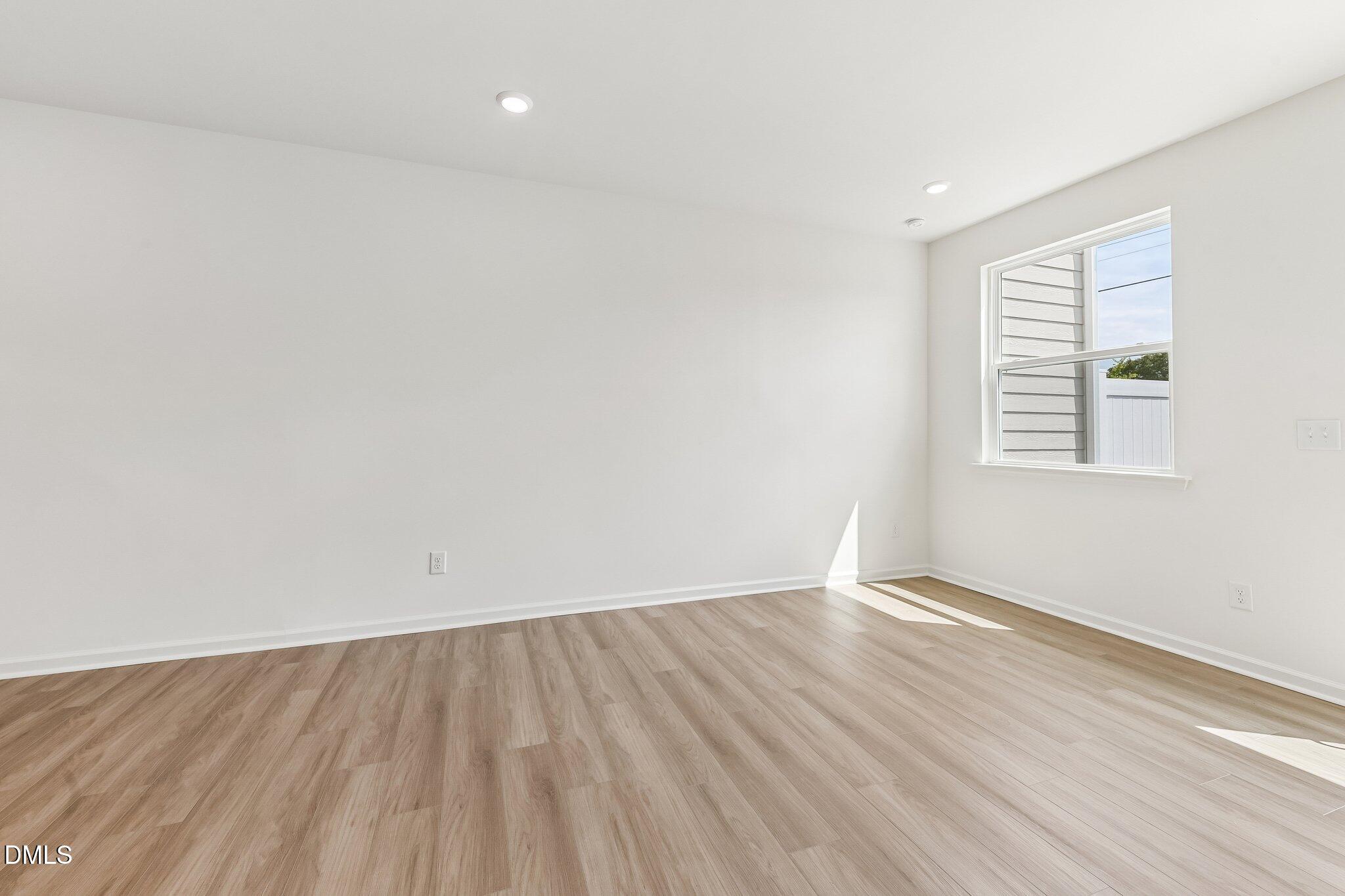 2028 Oakdale Drive Property Photo 6