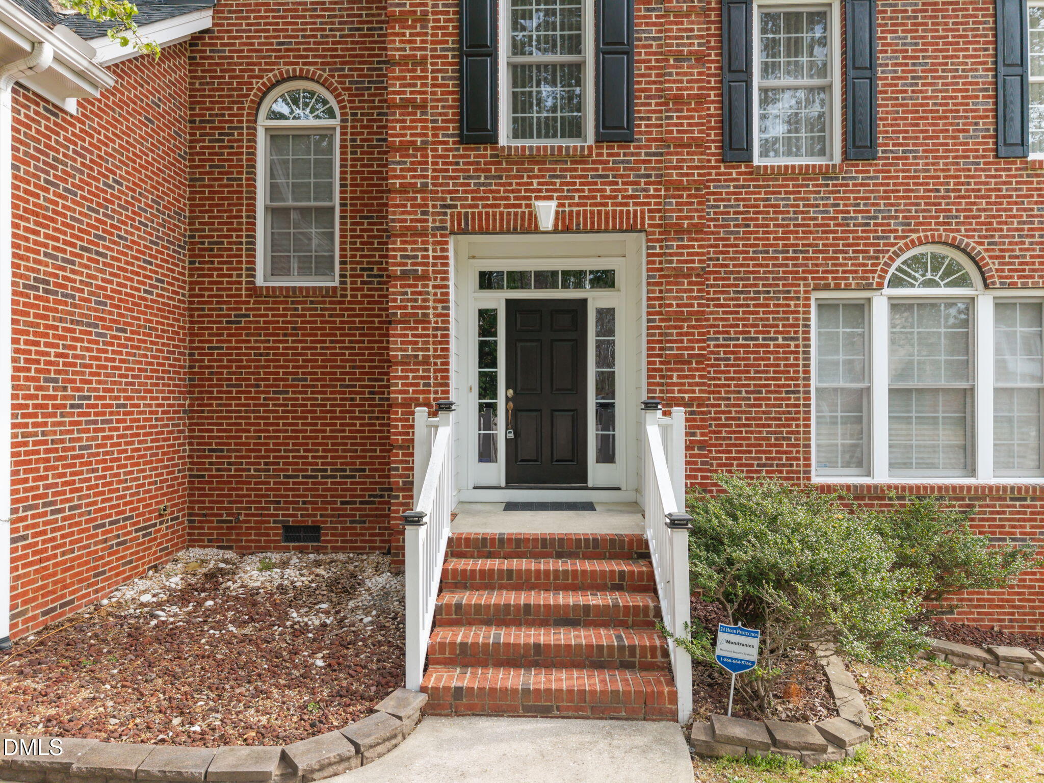 6 Upton Court Property Photo 2