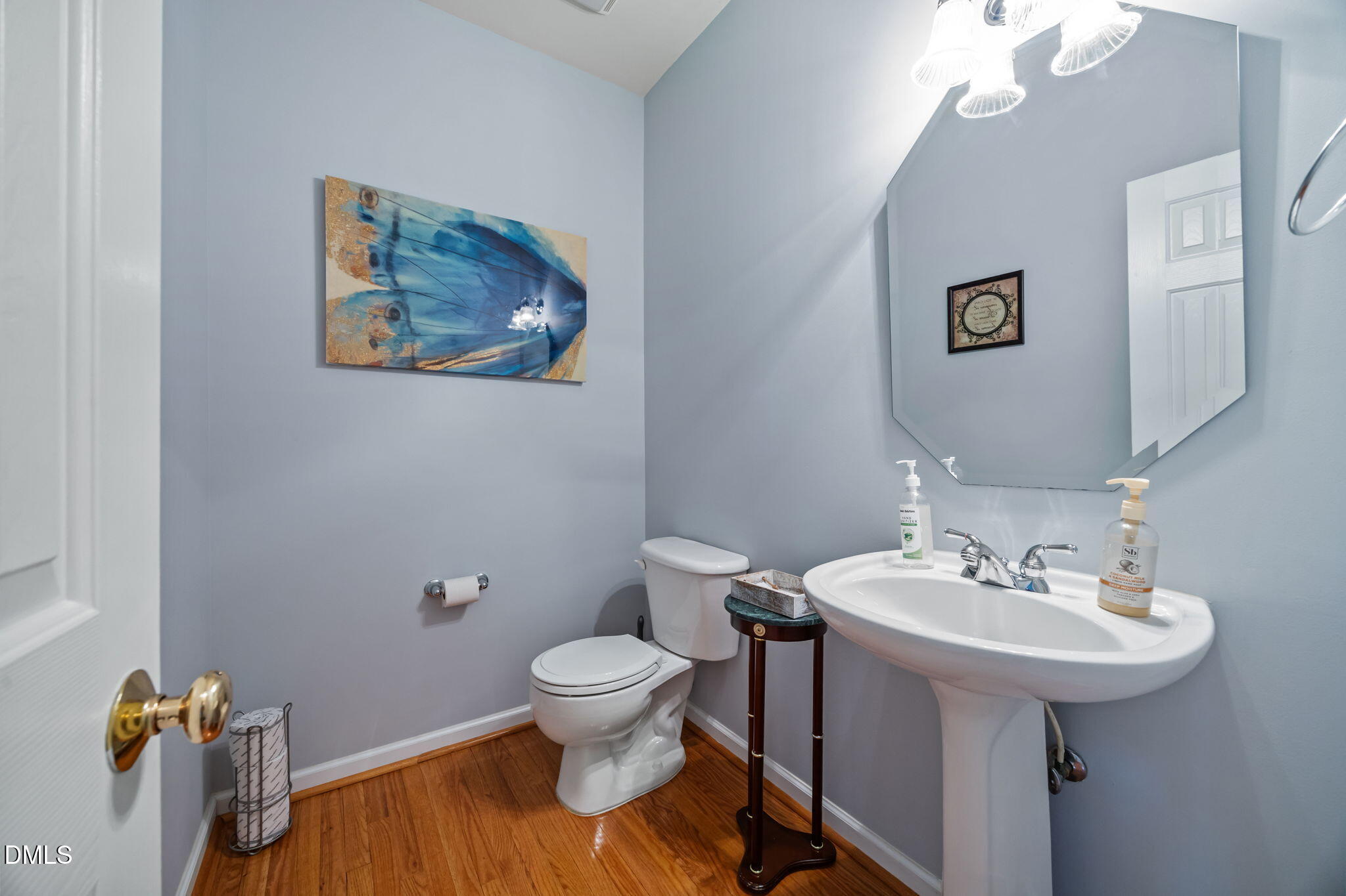 6 Upton Court Property Photo 17