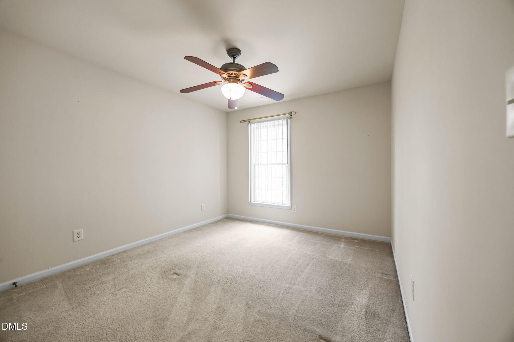 6 Upton Court Property Photo 33