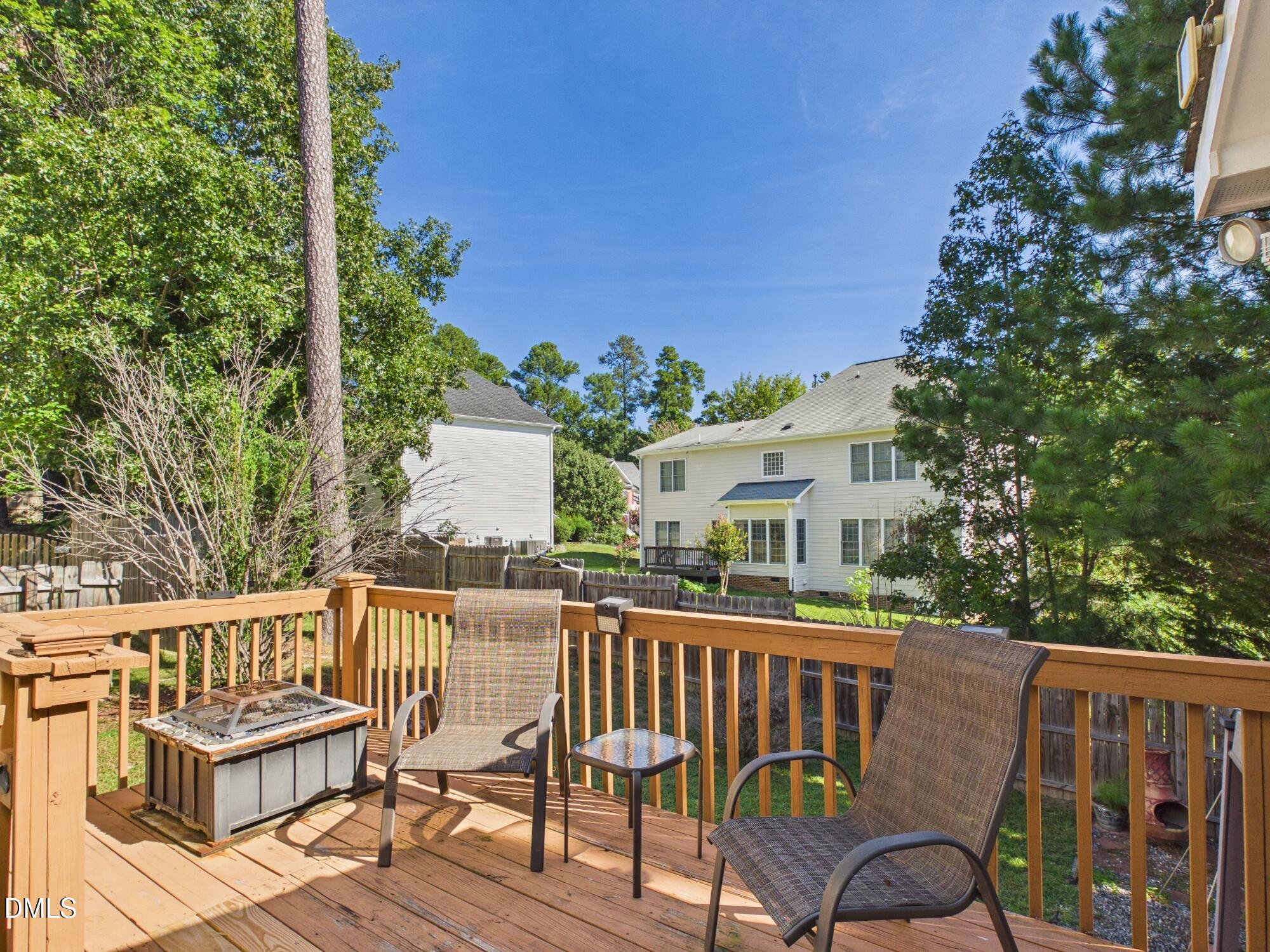 6 Upton Court Property Photo 36