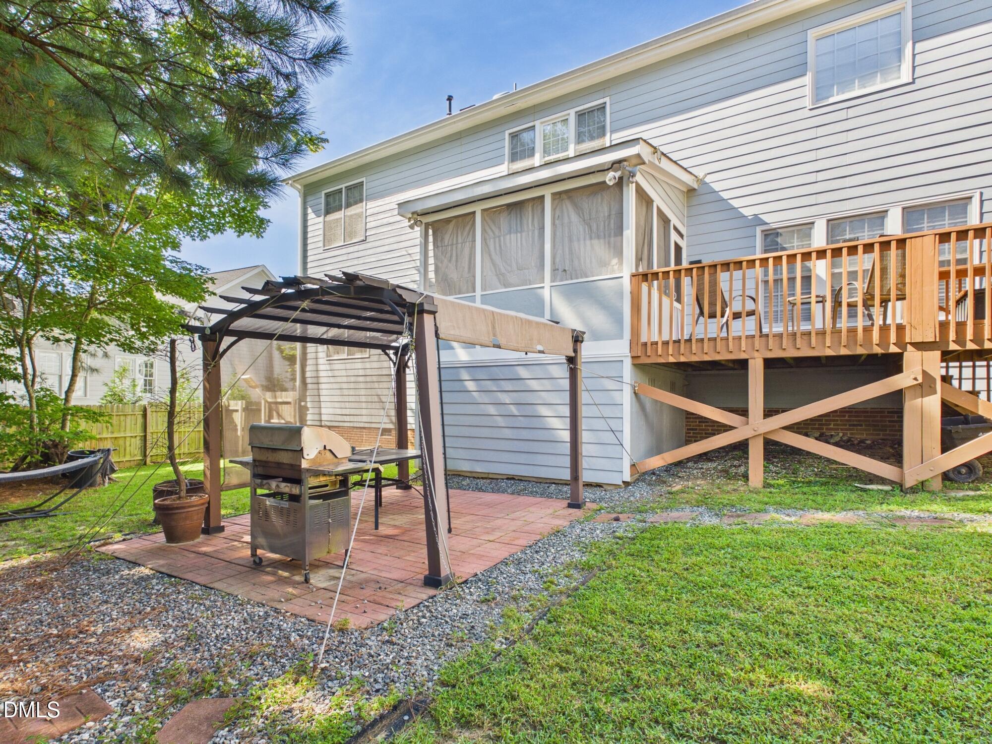 6 Upton Court Property Photo 37