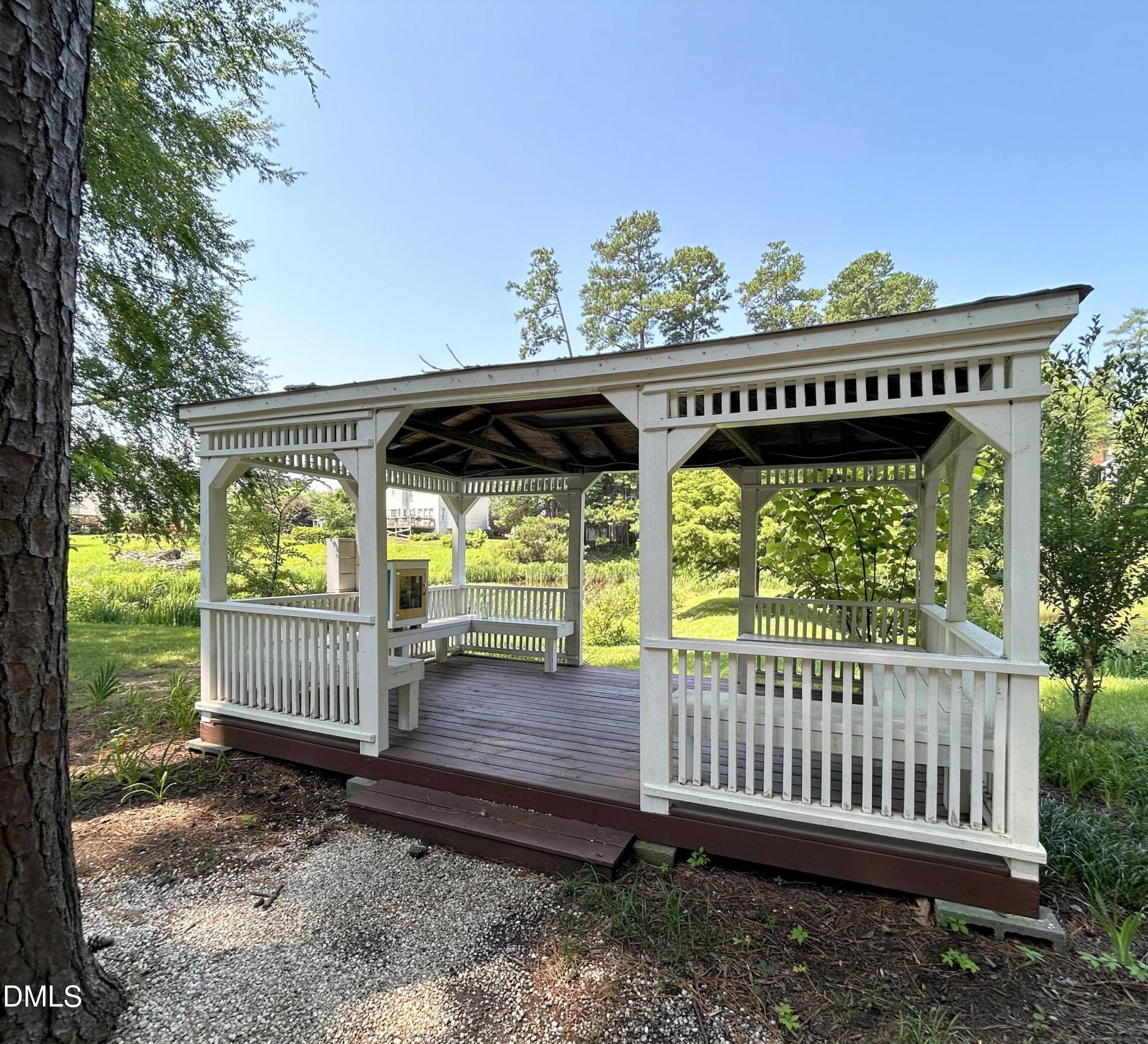 6 Upton Court Property Photo 46