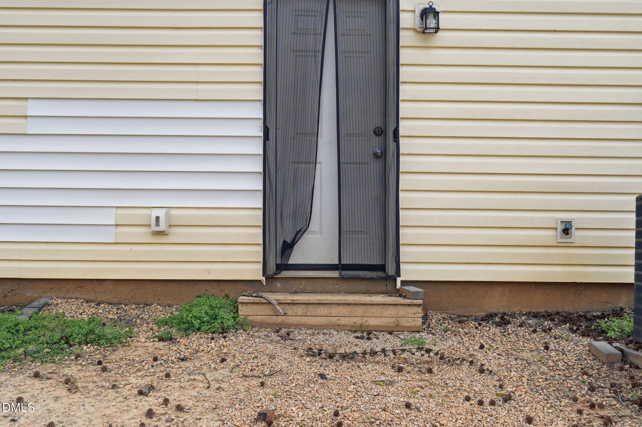 2826 Herndon Village Way Property Photo 2