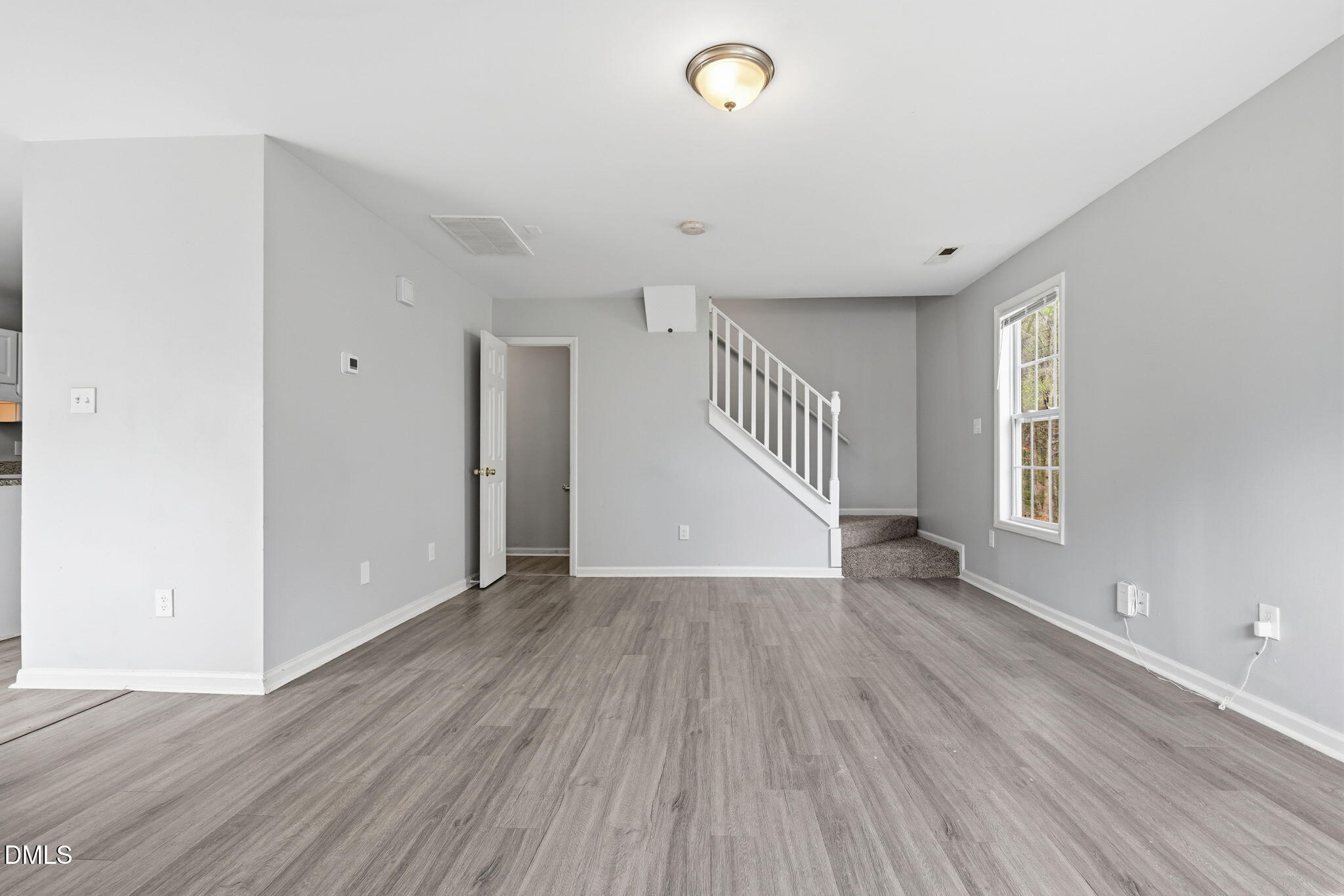 2826 Herndon Village Way Property Photo 5