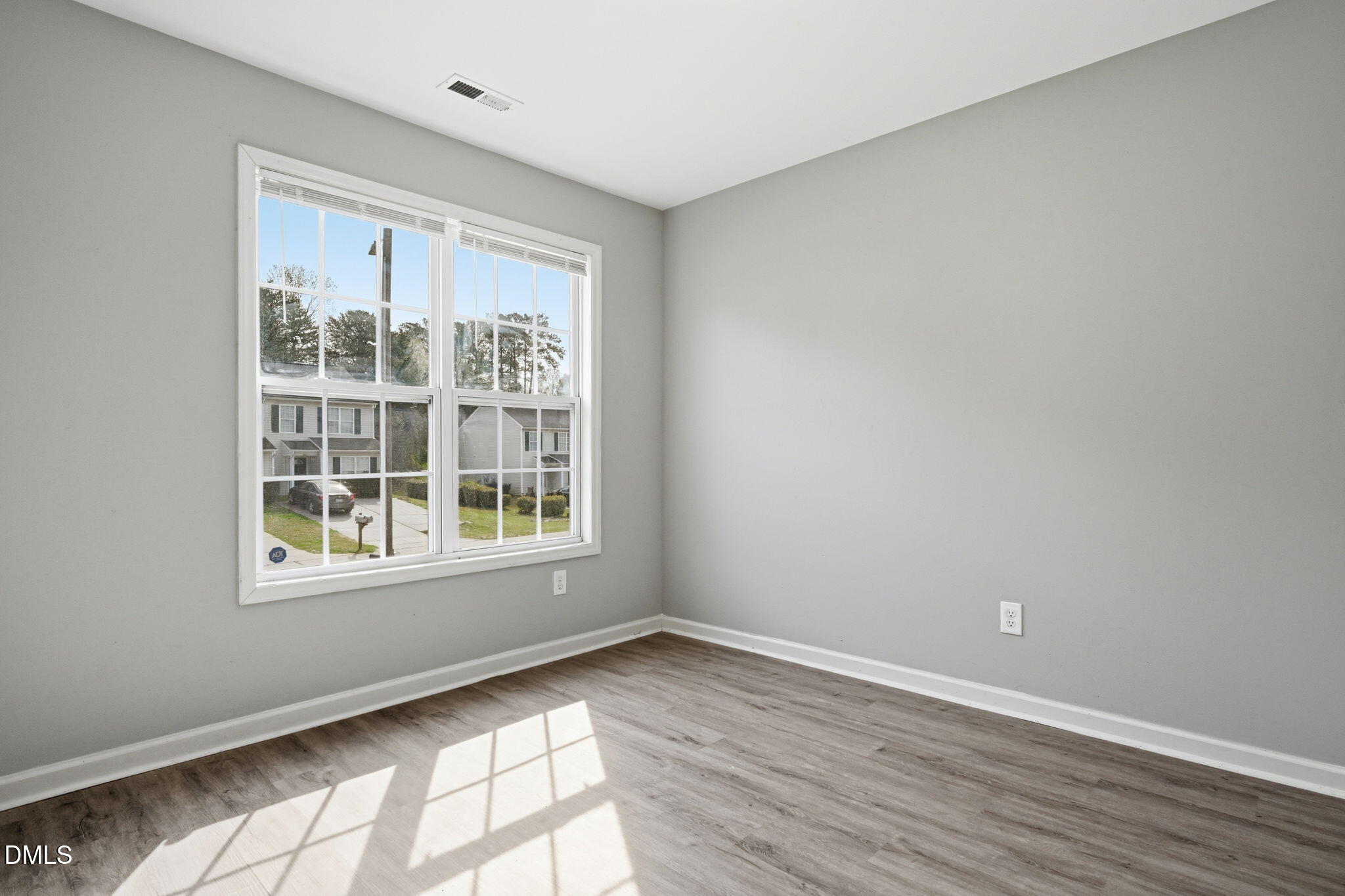 2826 Herndon Village Way Property Photo 15