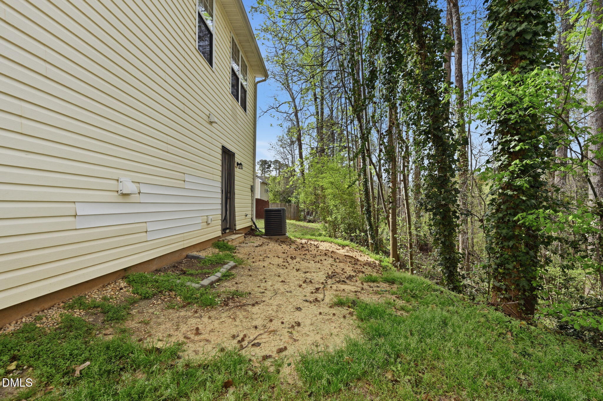 2826 Herndon Village Way Property Photo 24