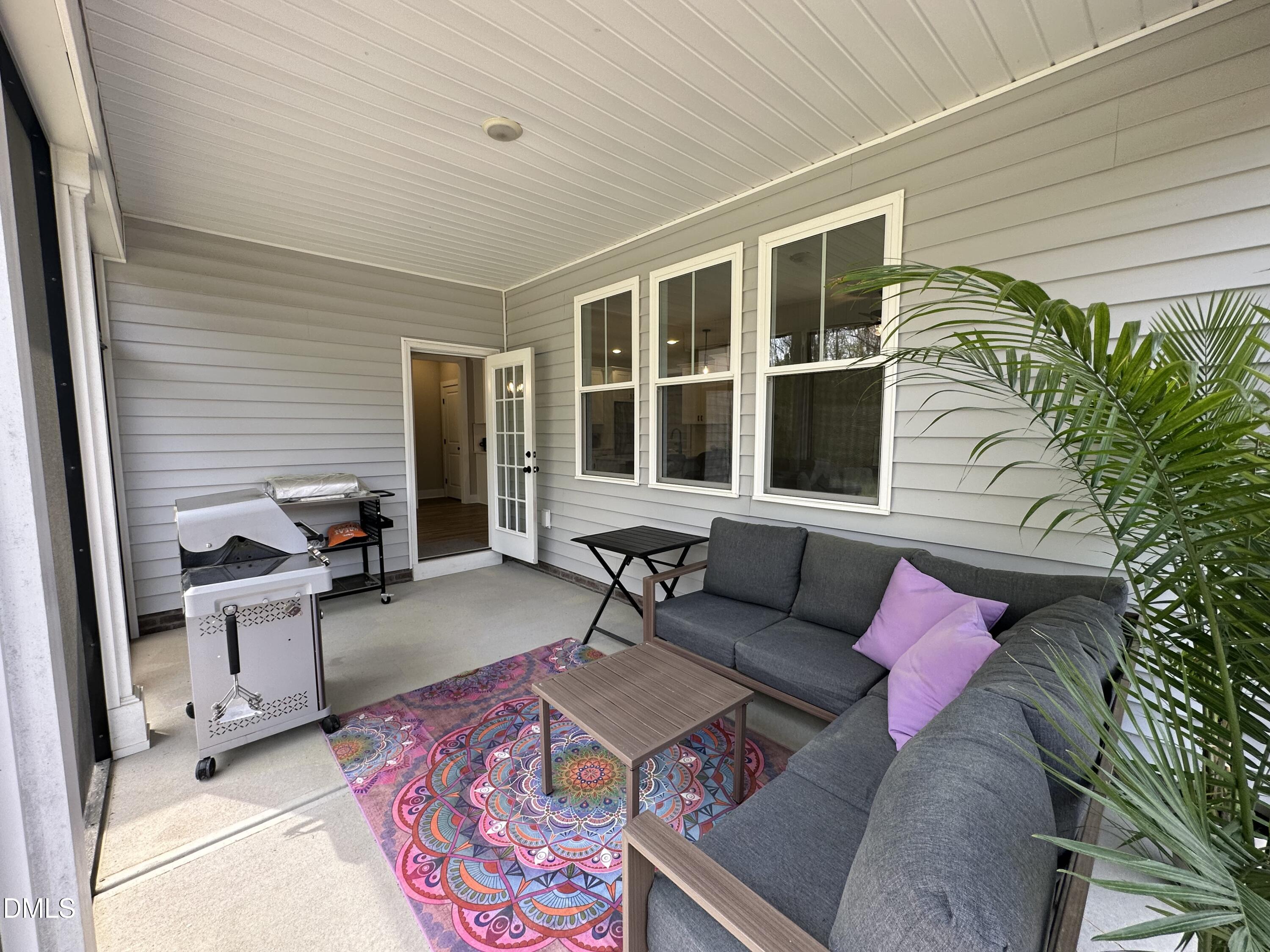 9133 Raccoon Drive Property Photo 5