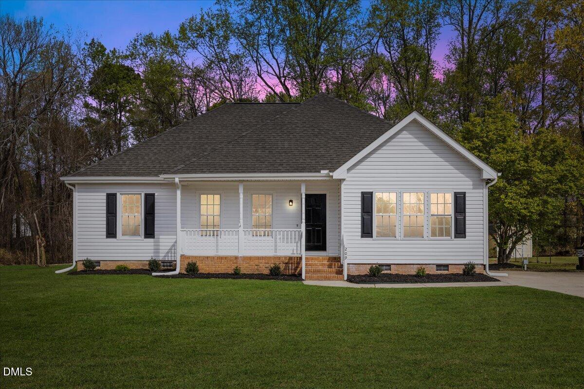 209 Hunters Farm Drive Property Photo 1