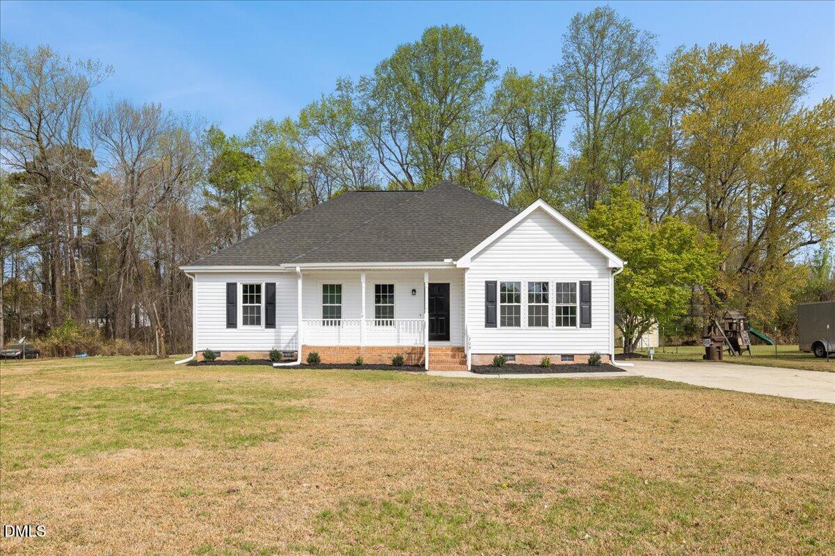 209 Hunters Farm Drive Property Photo 2
