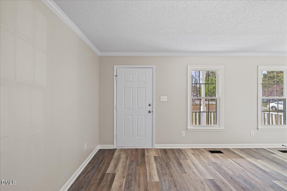209 Hunters Farm Drive Property Photo 6