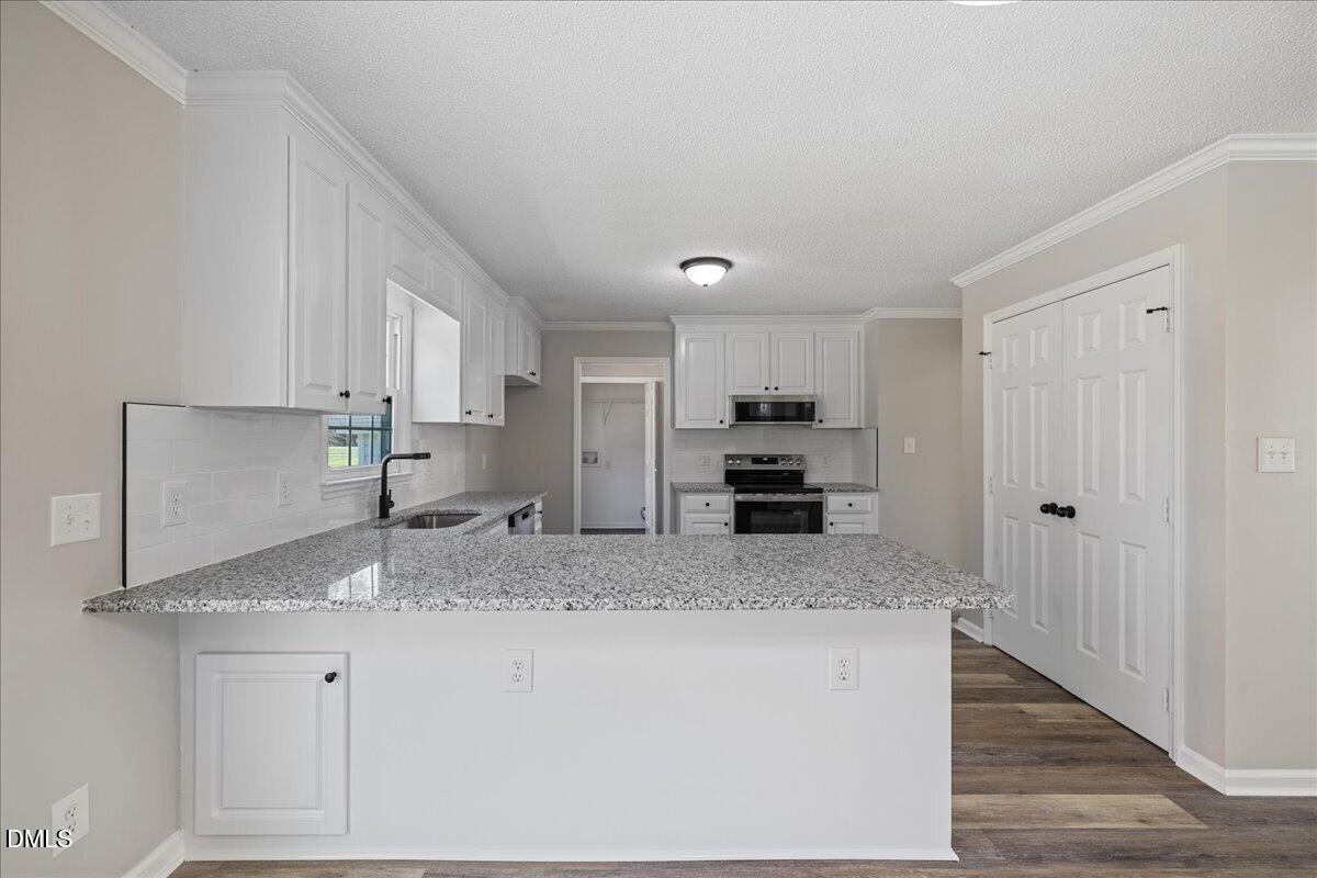209 Hunters Farm Drive Property Photo 14