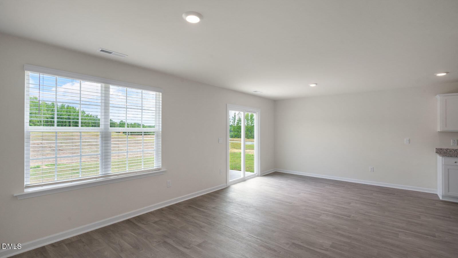 36 Green Laurel Drive Property Photo 14