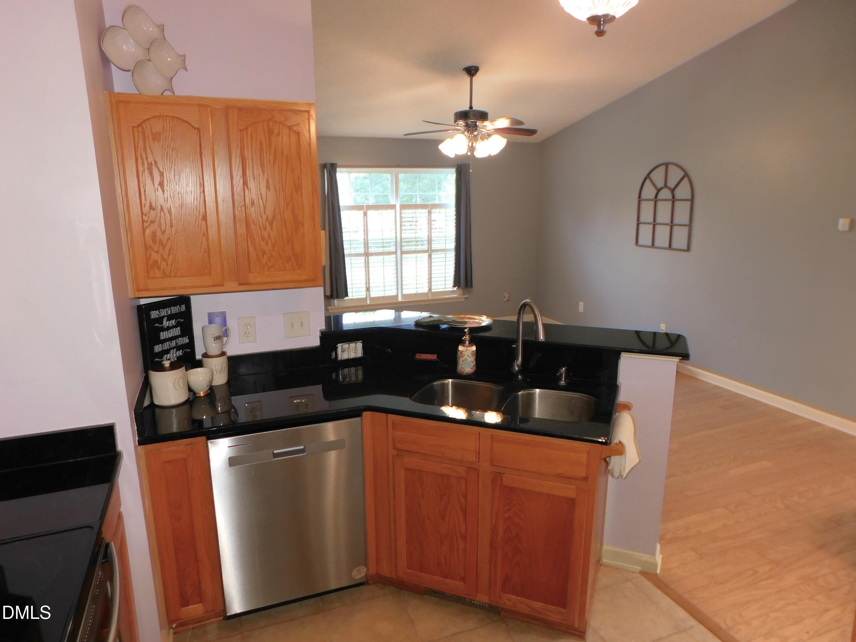 94 Silverstone Drive Property Photo 8