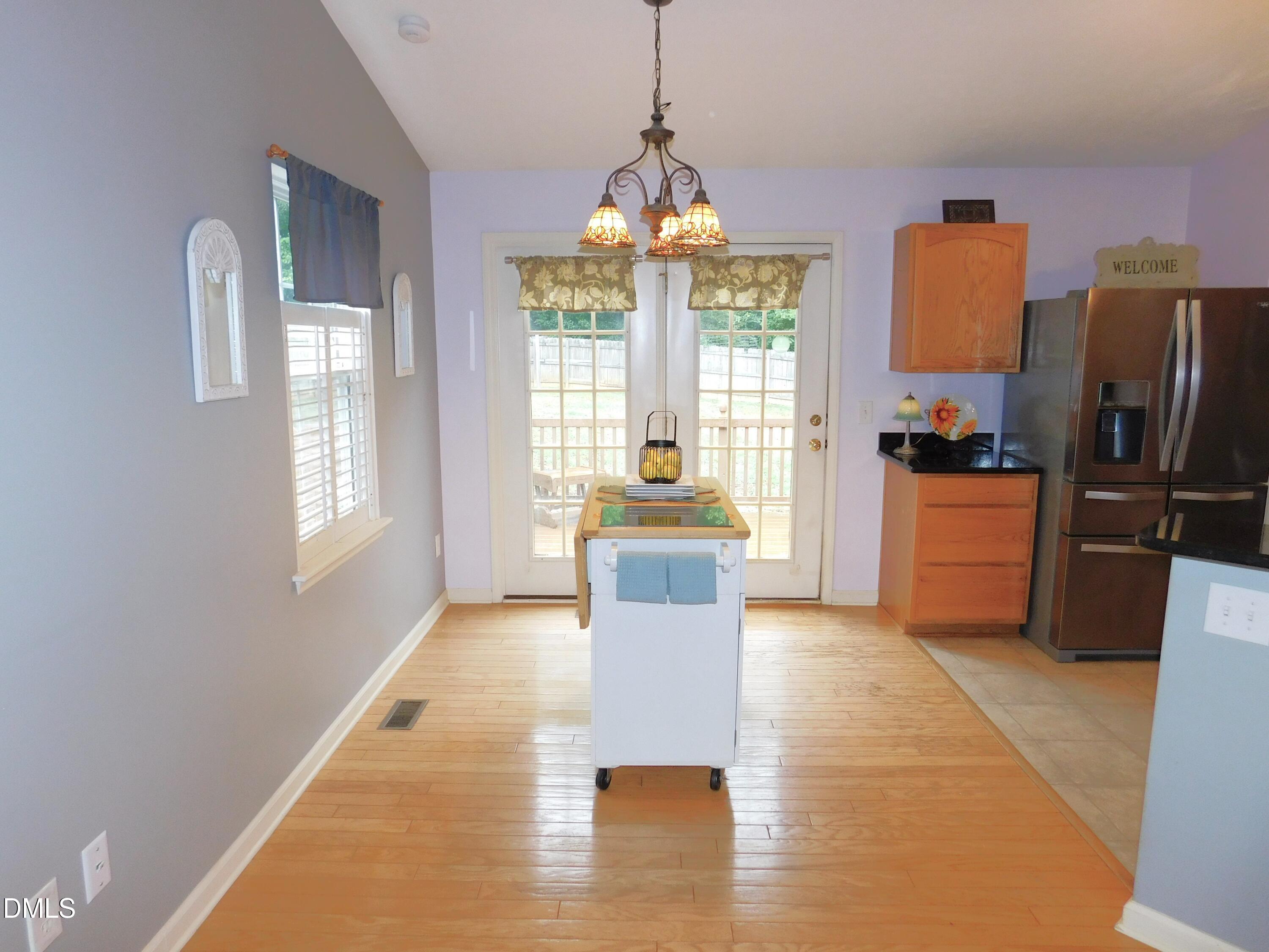94 Silverstone Drive Property Photo 11