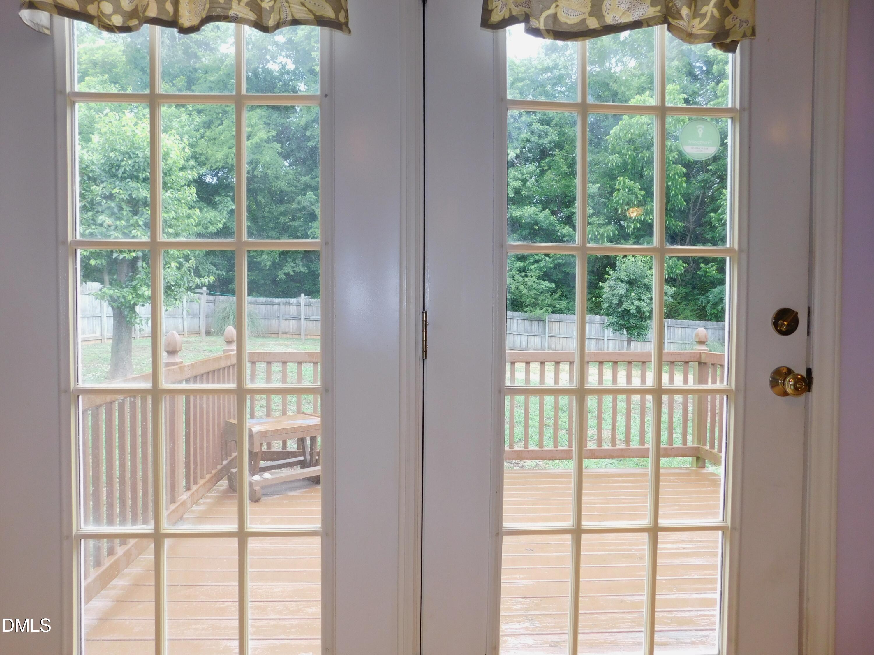 94 Silverstone Drive Property Photo 13