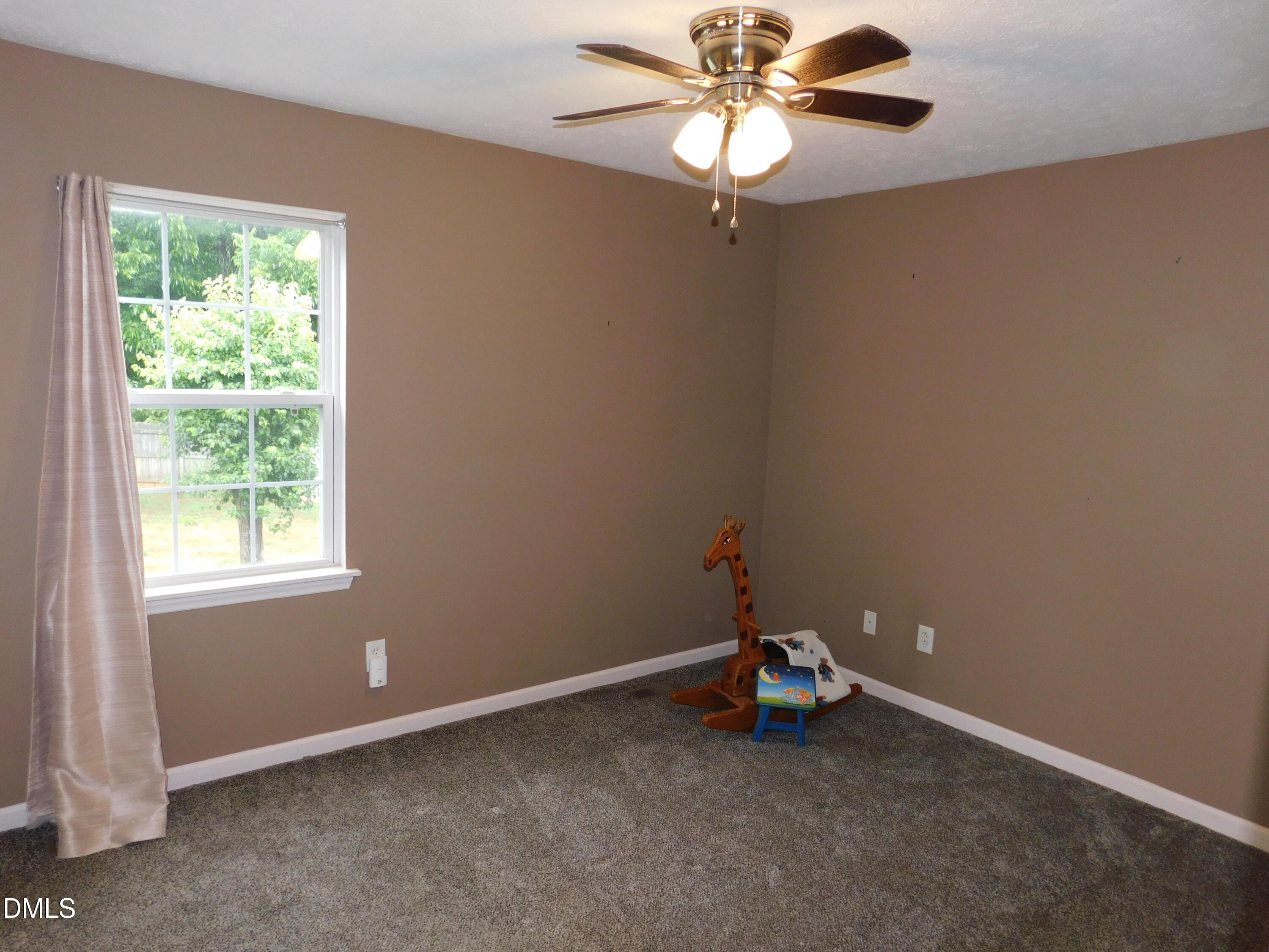 94 Silverstone Drive Property Photo 23