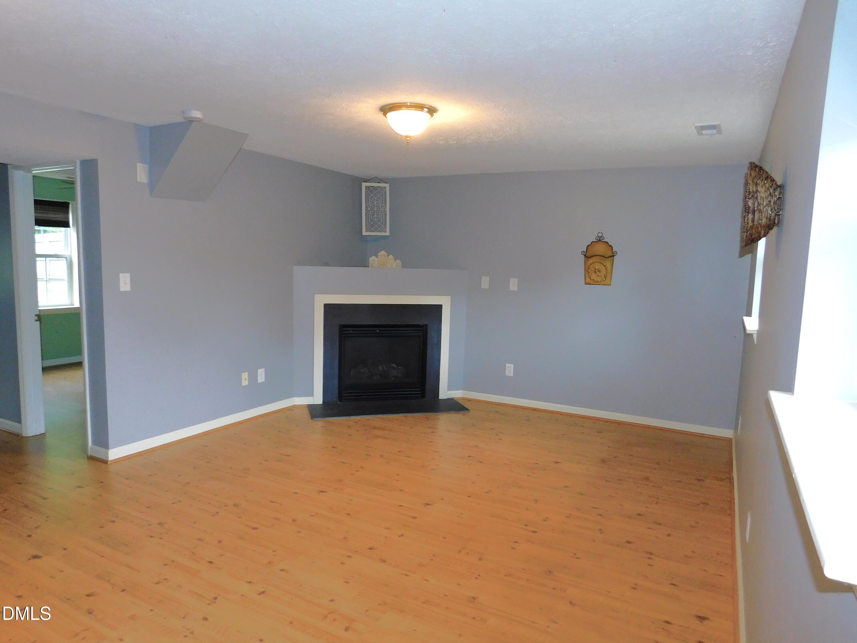 94 Silverstone Drive Property Photo 27