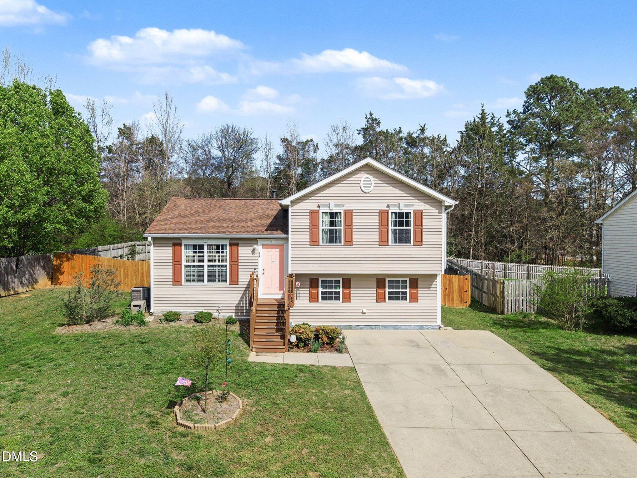 94 Silverstone Drive Property Photo 43