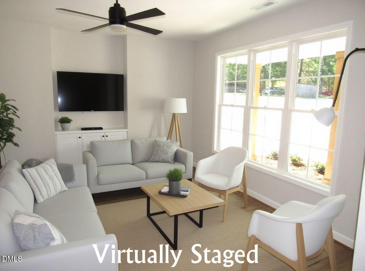 308 S Elm Street Property Photo 4