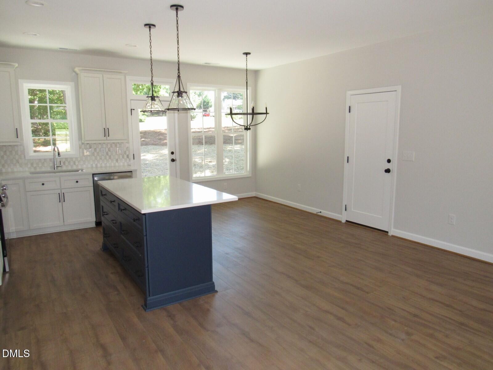 308 S Elm Street Property Photo 8