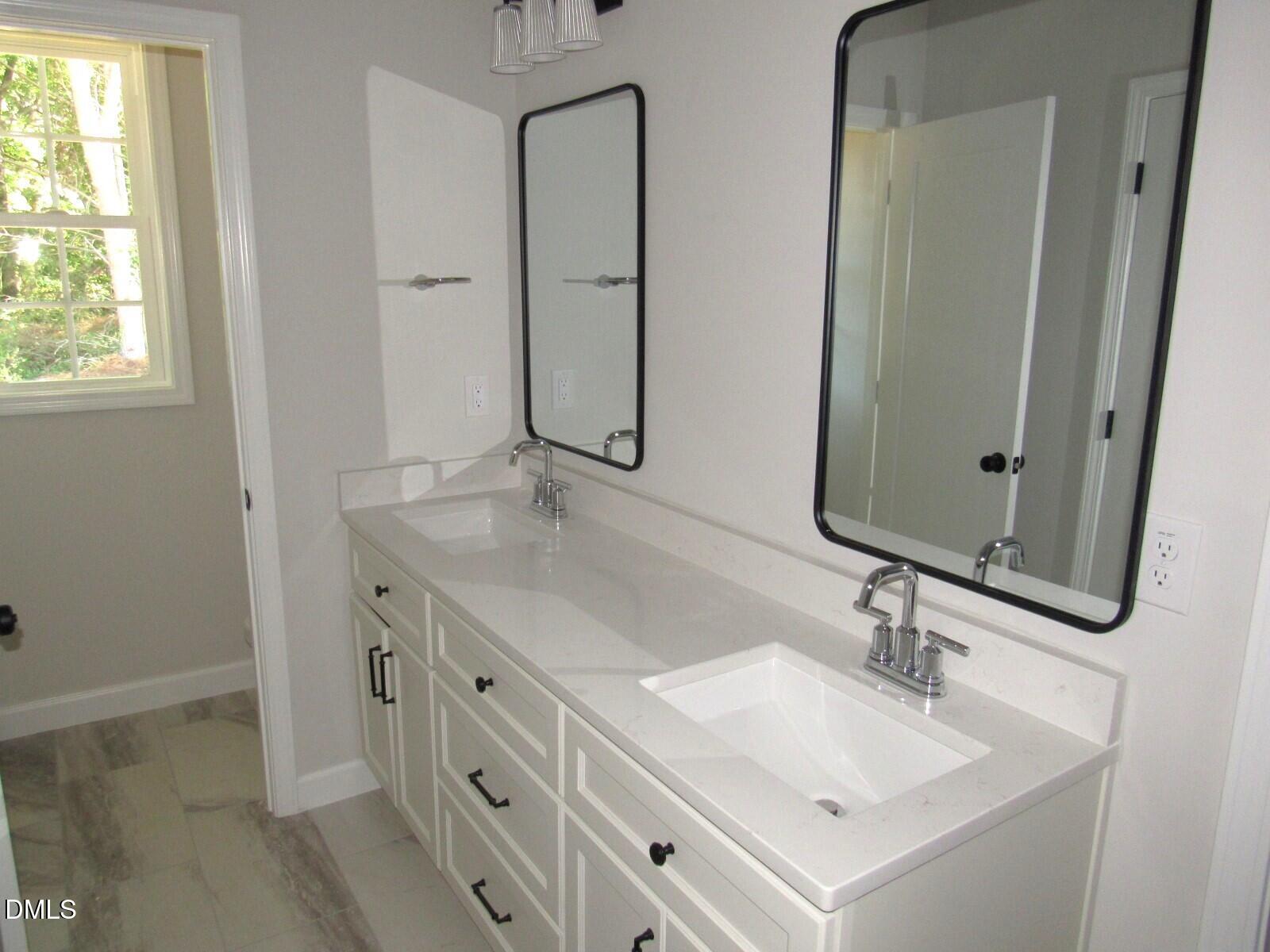 308 S Elm Street Property Photo 15