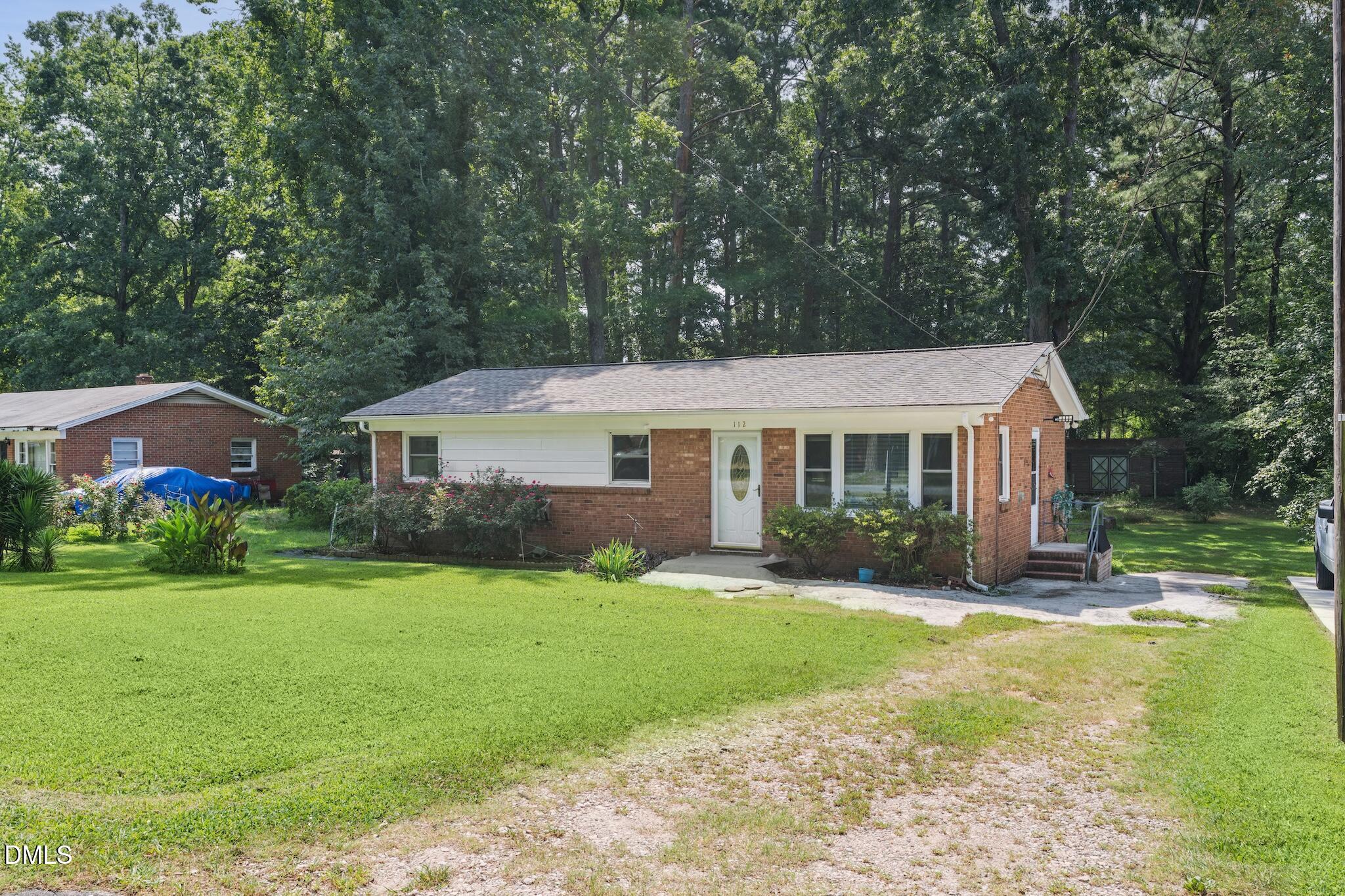 112 E Franklin Street Property Photo 6