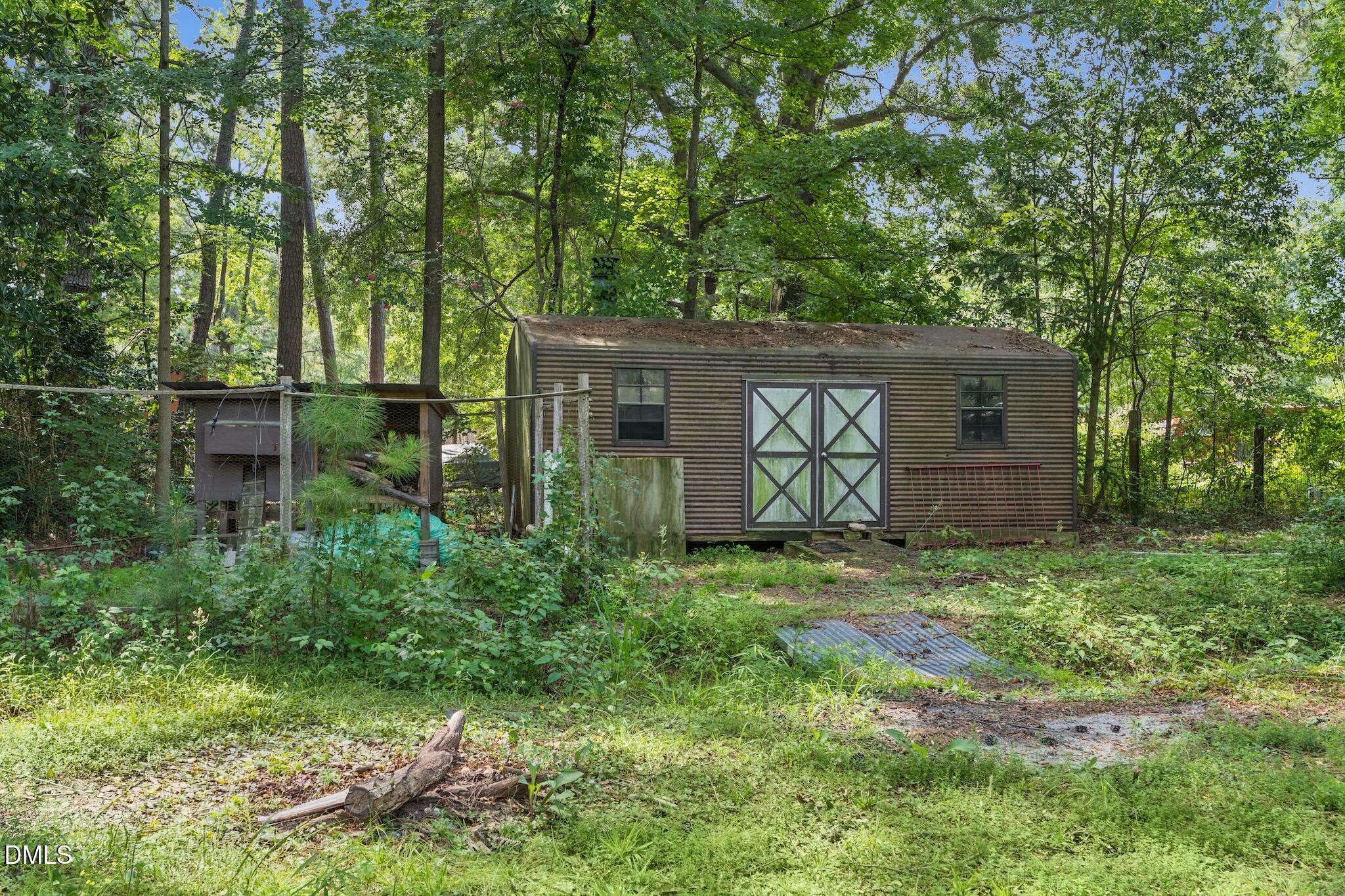 112 E Franklin Street Property Photo 27