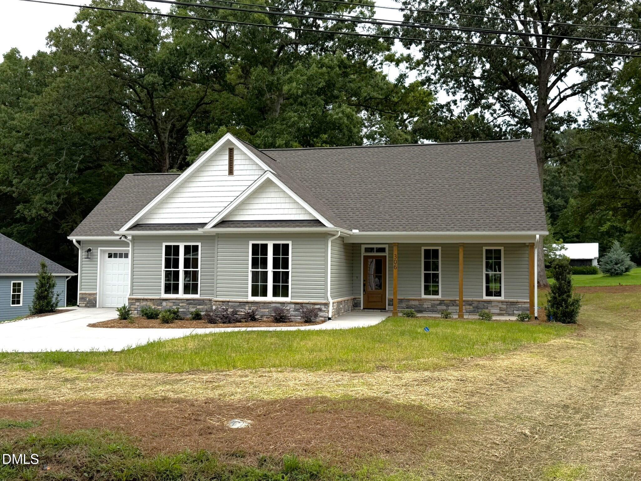 306 S Elm Street Property Photo 1