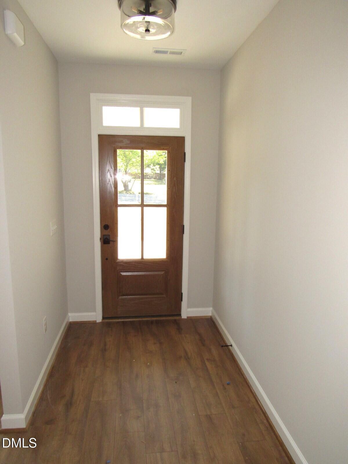 302 S Elm Street Property Photo 2