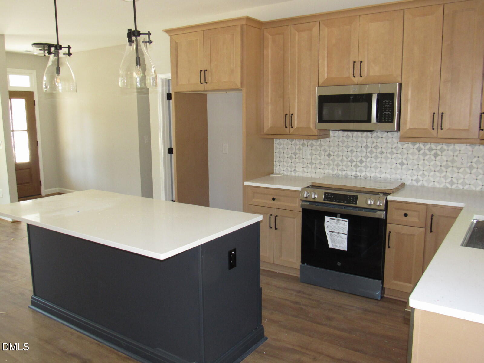 302 S Elm Street Property Photo 10
