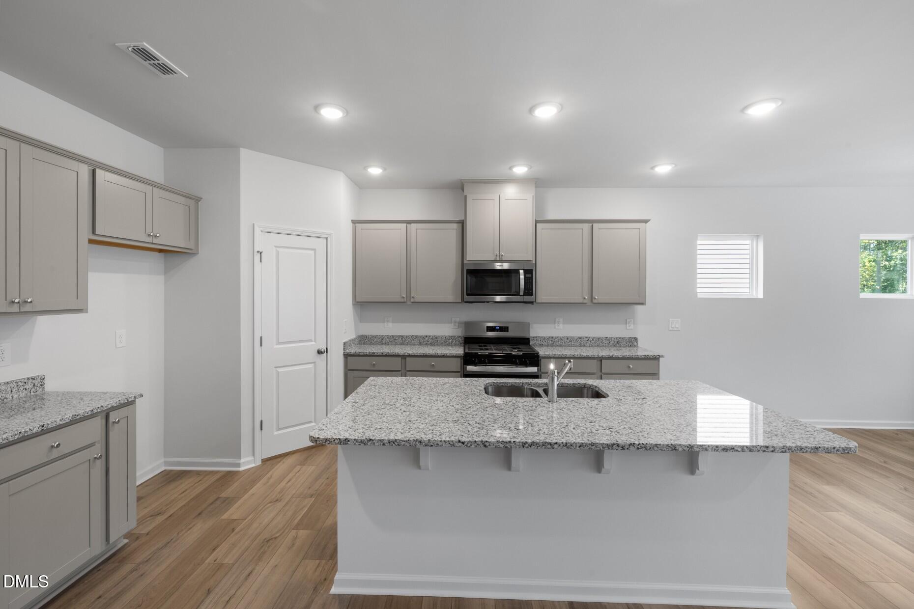 204 Armorial Court Property Photo 4