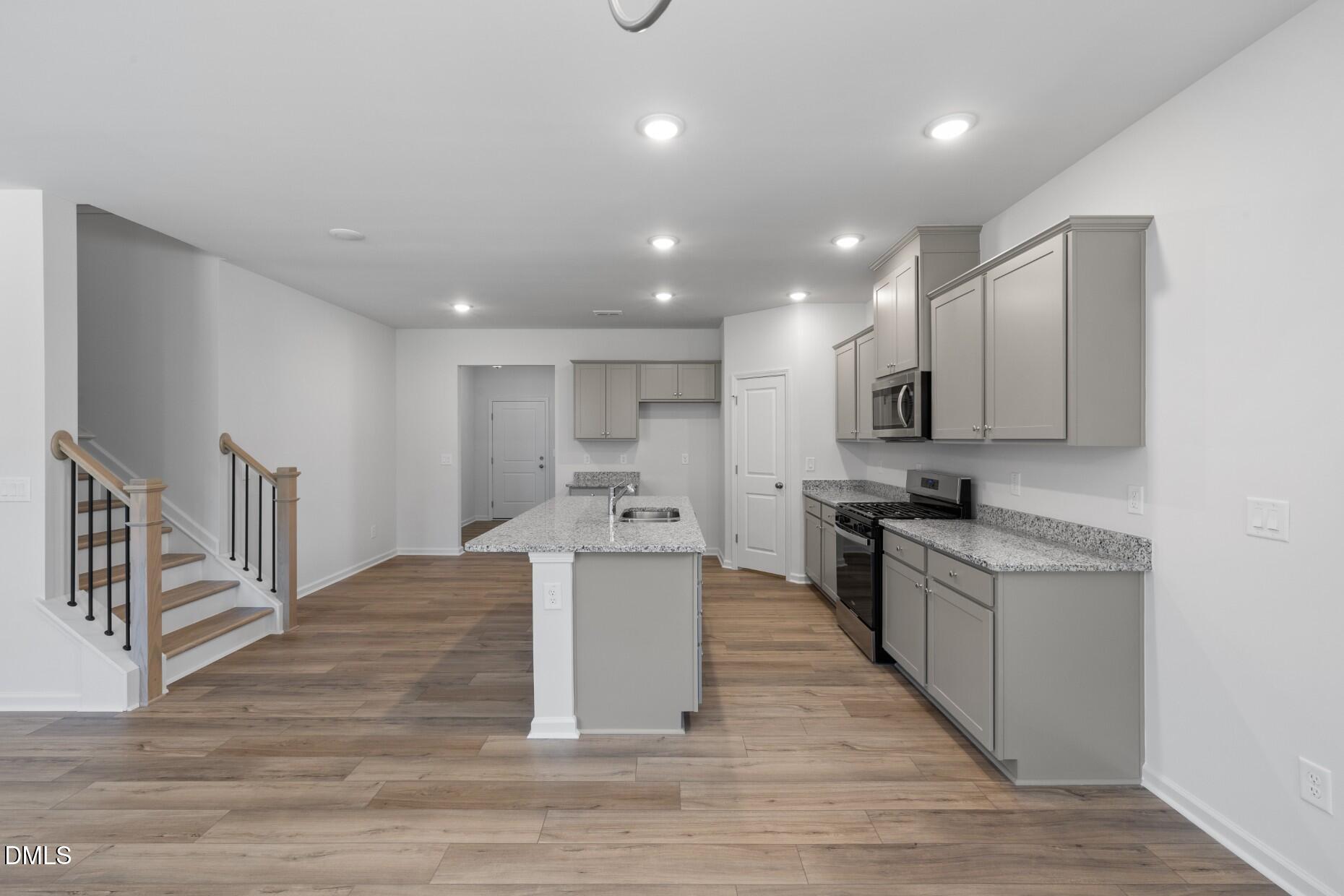 204 Armorial Court Property Photo 8