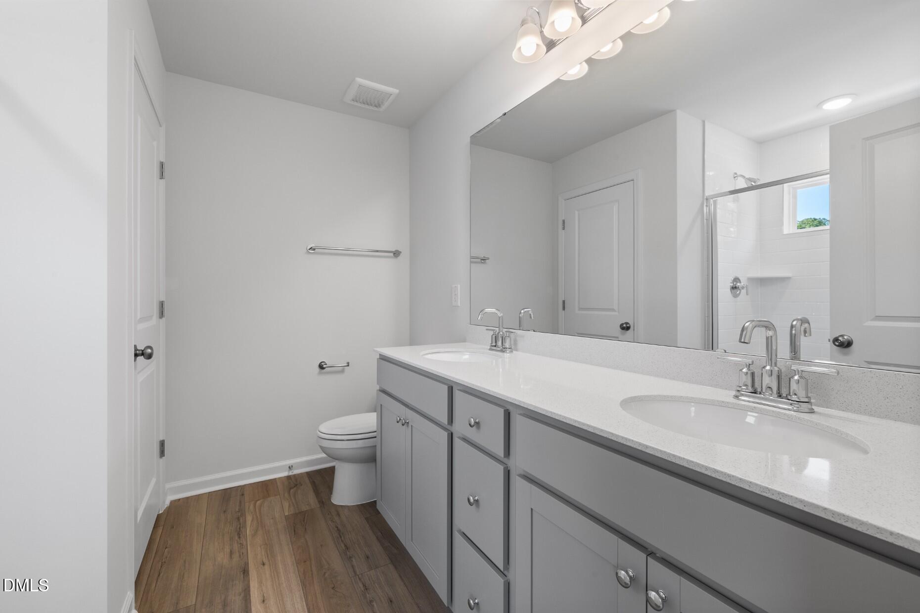 204 Armorial Court Property Photo 15