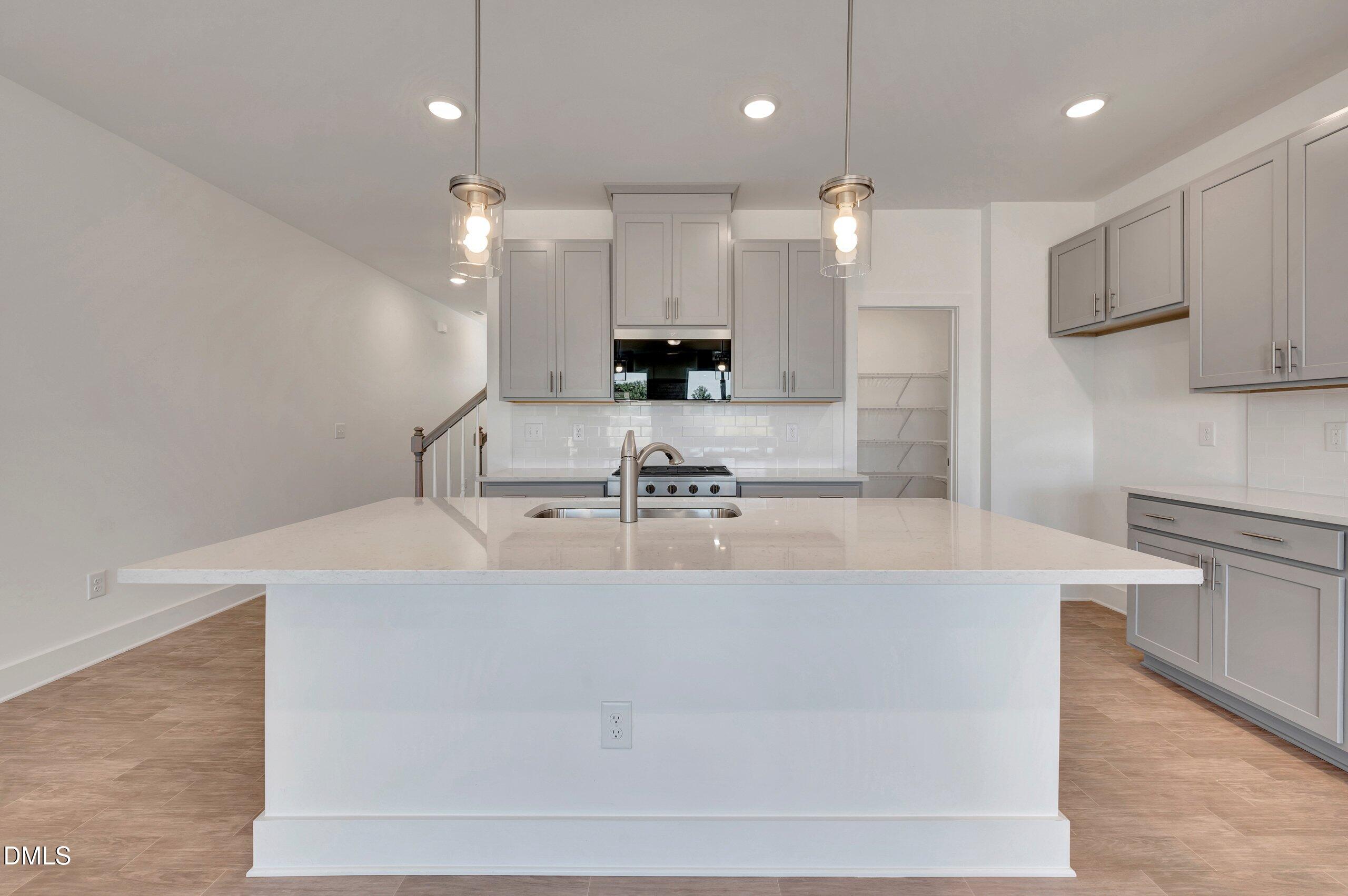 43 Ara Court 209 Property Photo 5