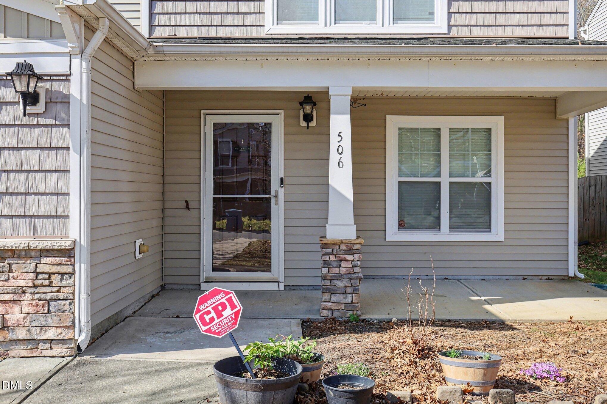 506 Farm House Lane Property Photo 4
