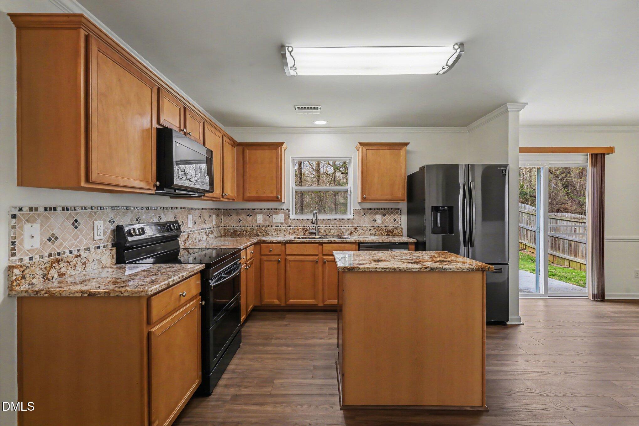 506 Farm House Lane Property Photo 13