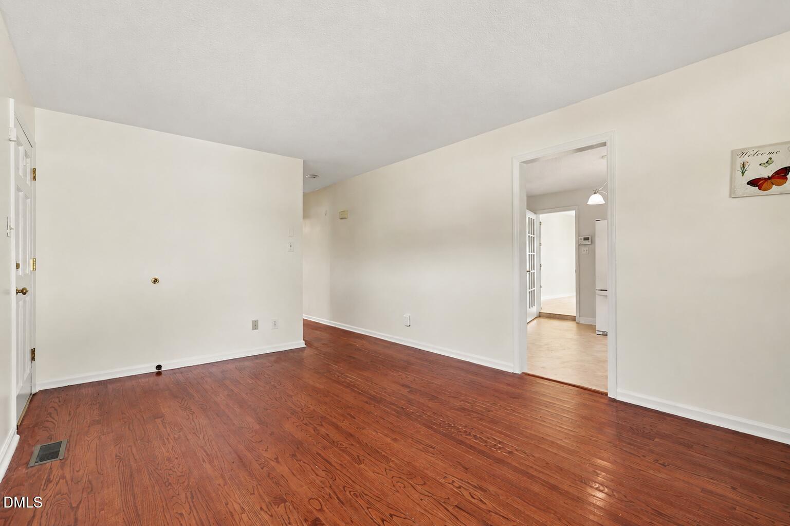 300 Ellen Drive Property Photo 11