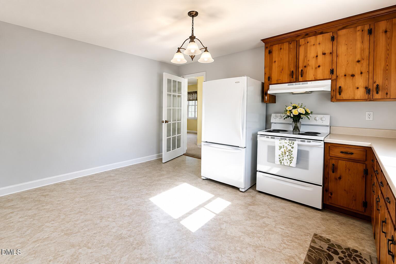 300 Ellen Drive Property Photo 16