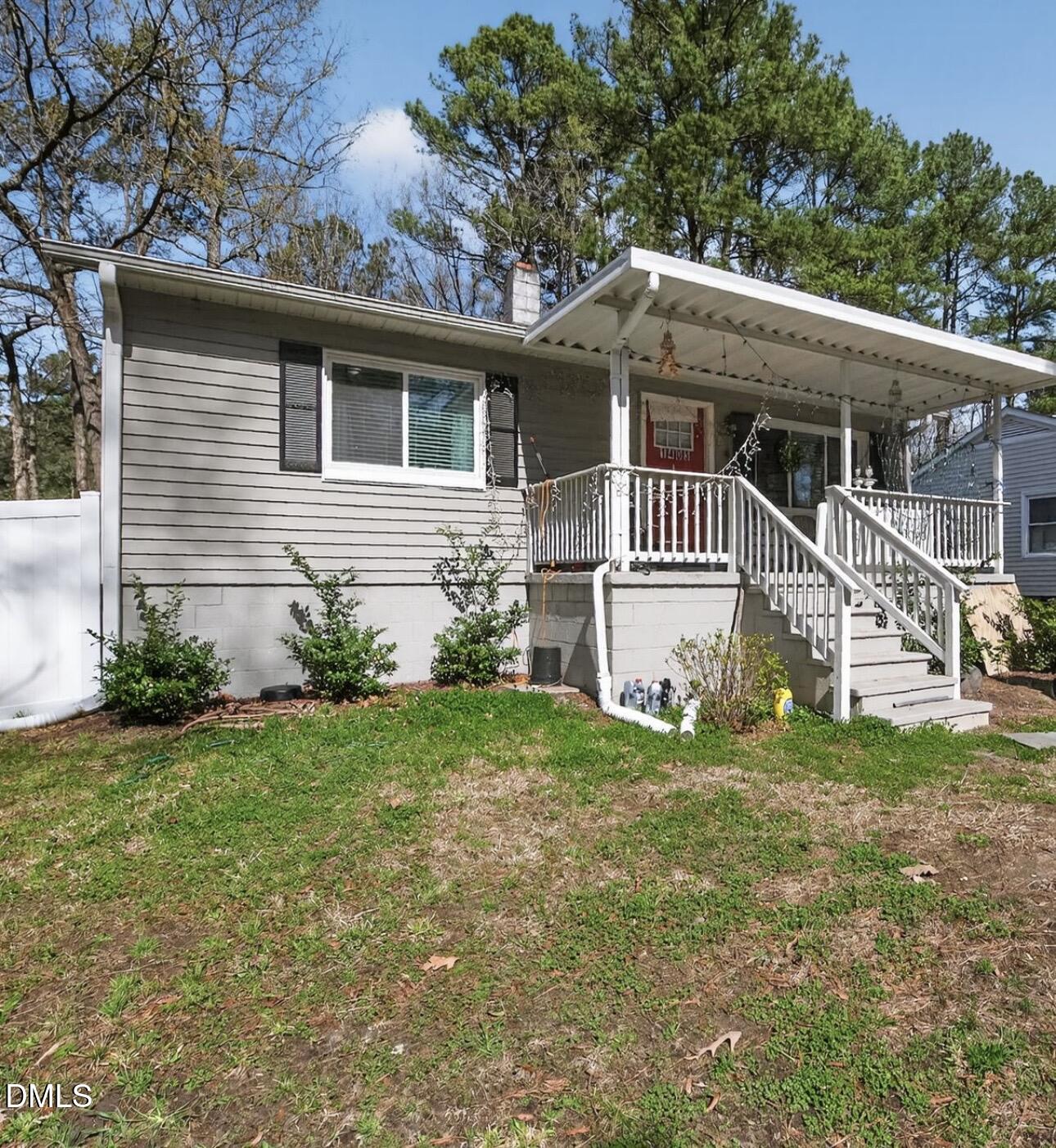 1403 E Club Boulevard Property Photo 2