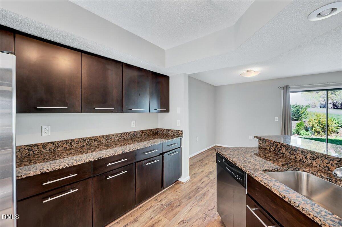 7802 Falcon Rest Circle Property Photo 12