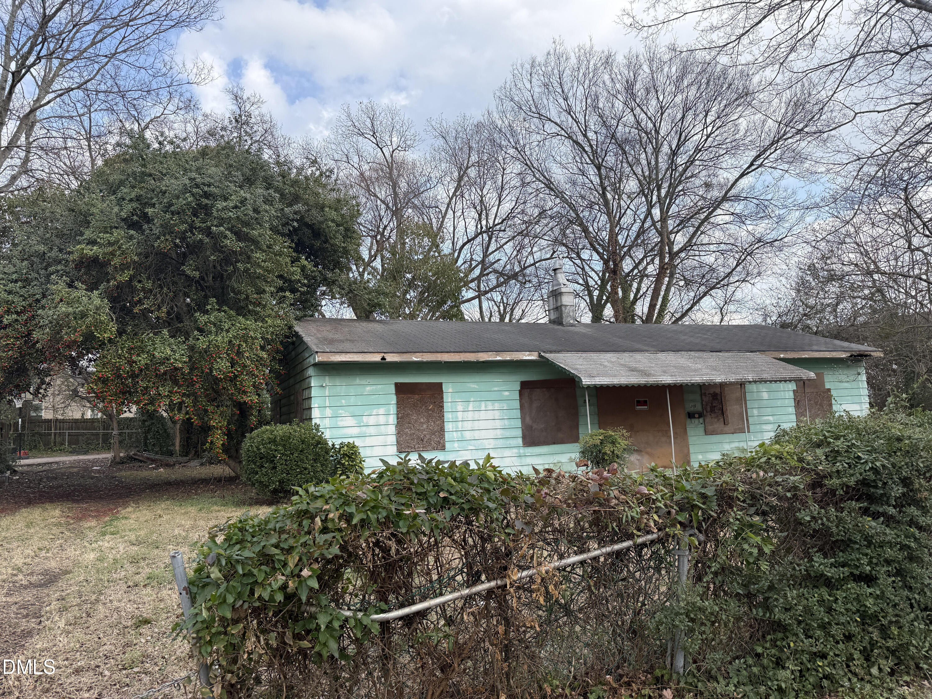 207 Bladen Street Property Photo 4